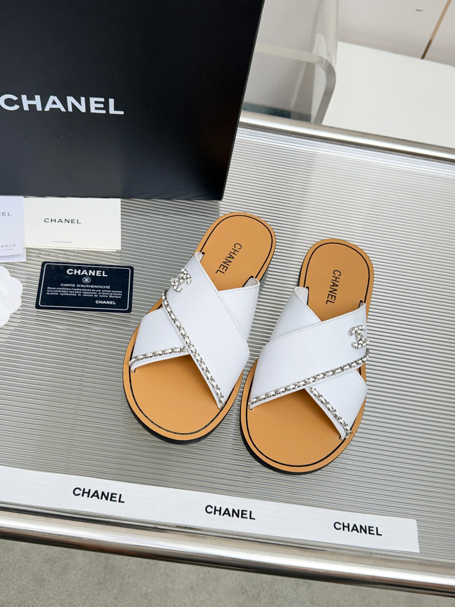 [TOP] CHANEL Slippers - White - 711 Luxury