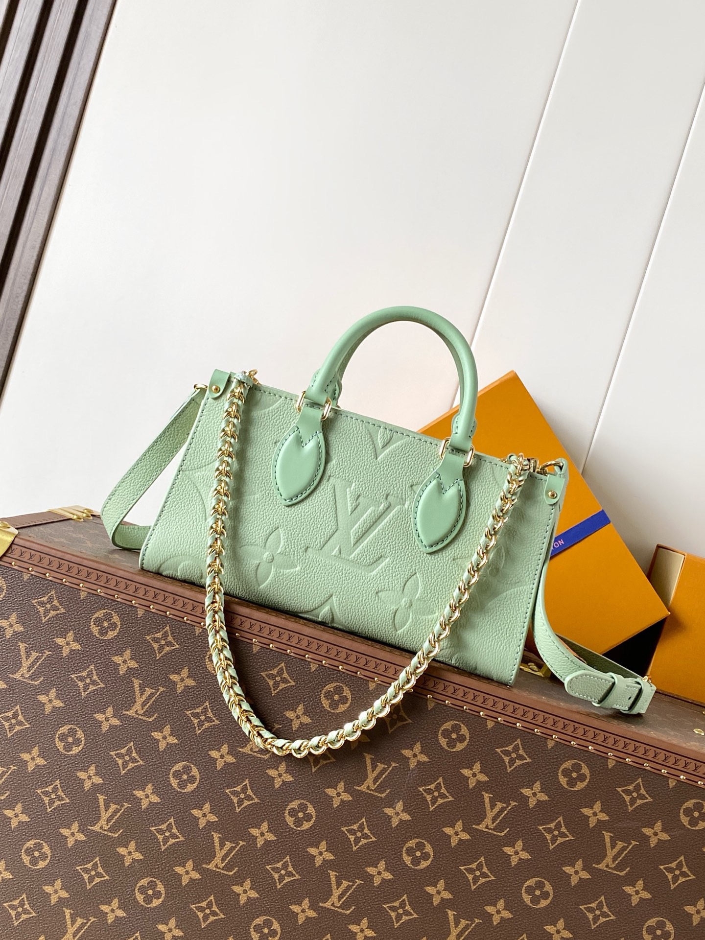 [TOP] Louis Vuitton LV On The Go East West Bag 25x13x10 cm - Collection - 711 Luxury