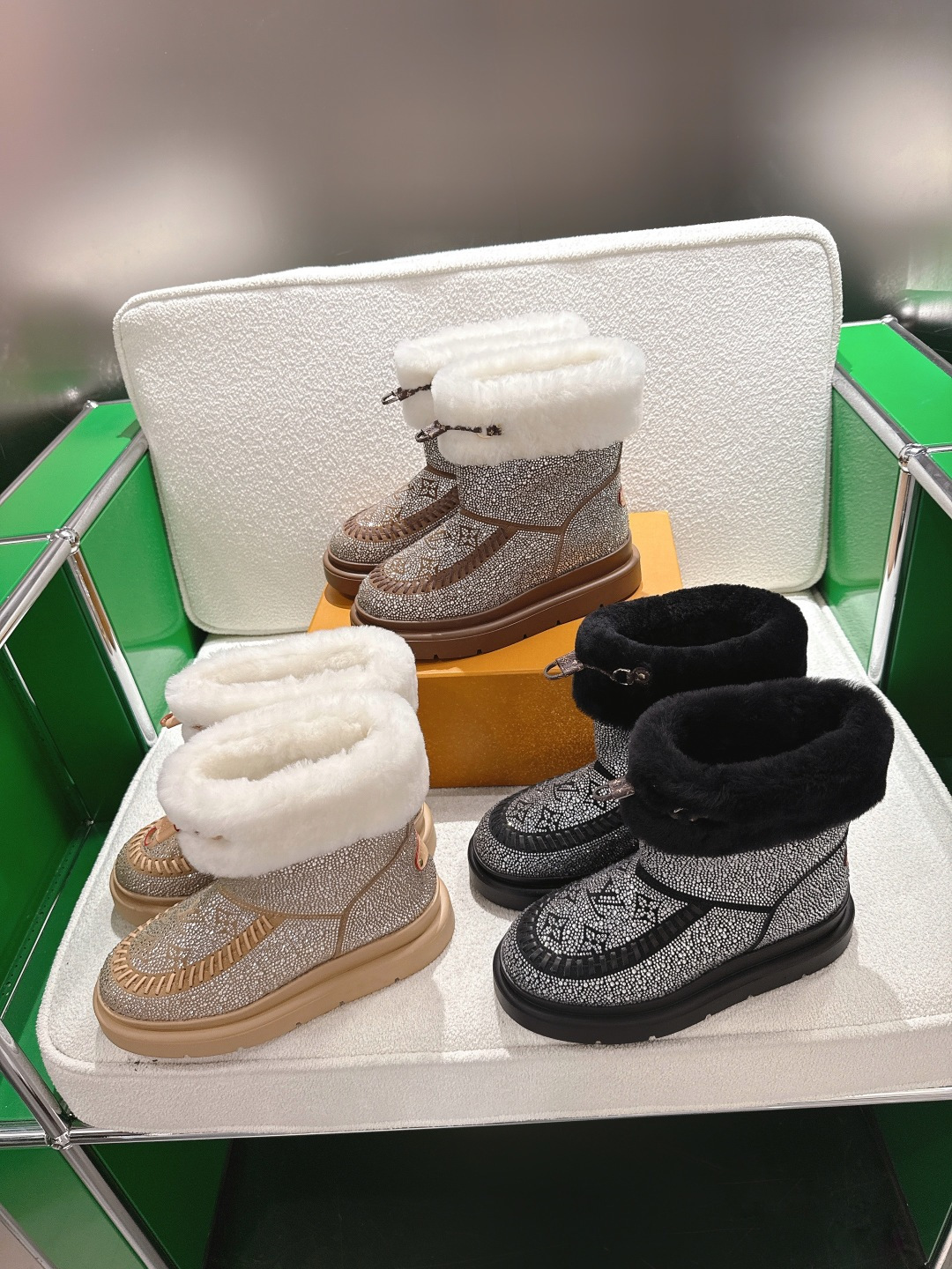 [TOP] Louis Vuitton LV  Short Boots - 3 Colors