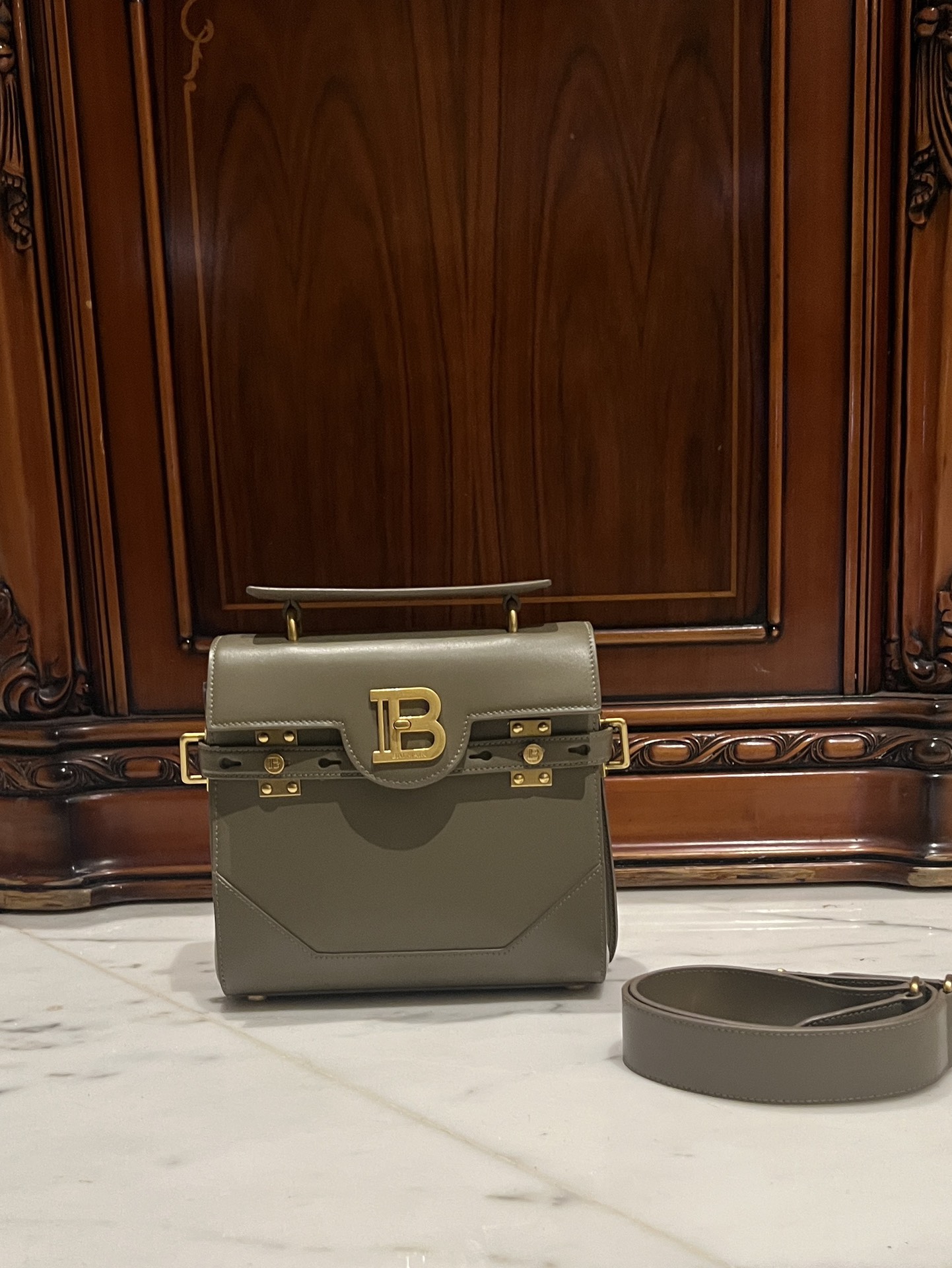 [TOP] BALMAIN Cowhide Bag 23*20*11cm - Elephant Gray - 711 Luxury
