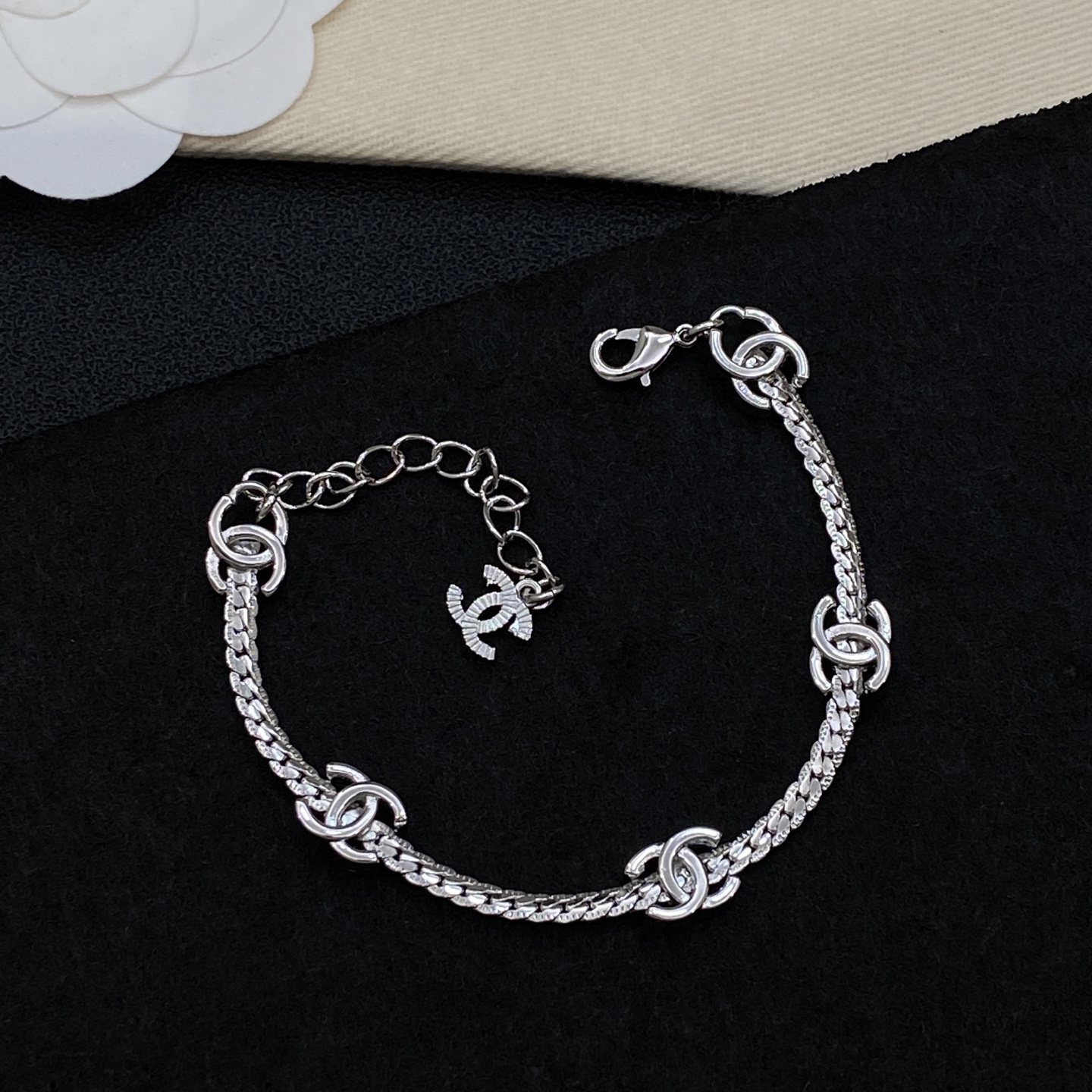 [TOP] CHANEL Bracelet - 2 Colors - 711 Luxury