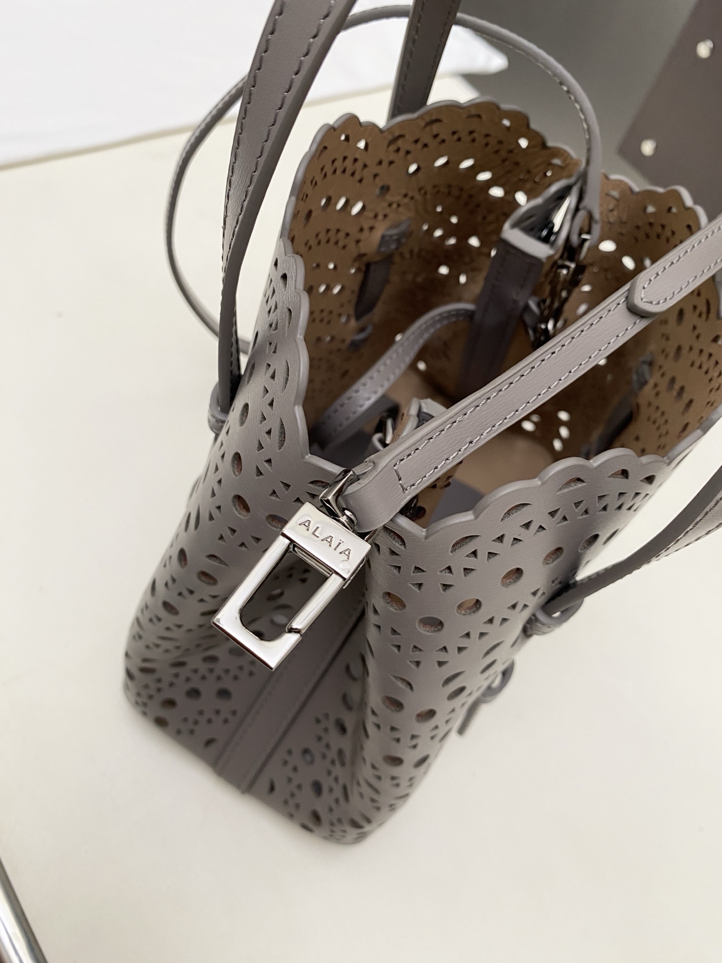 [TOP] ALAIA LE MINA 20 Bag 20*17*10 cm - Grey - 711 Luxury