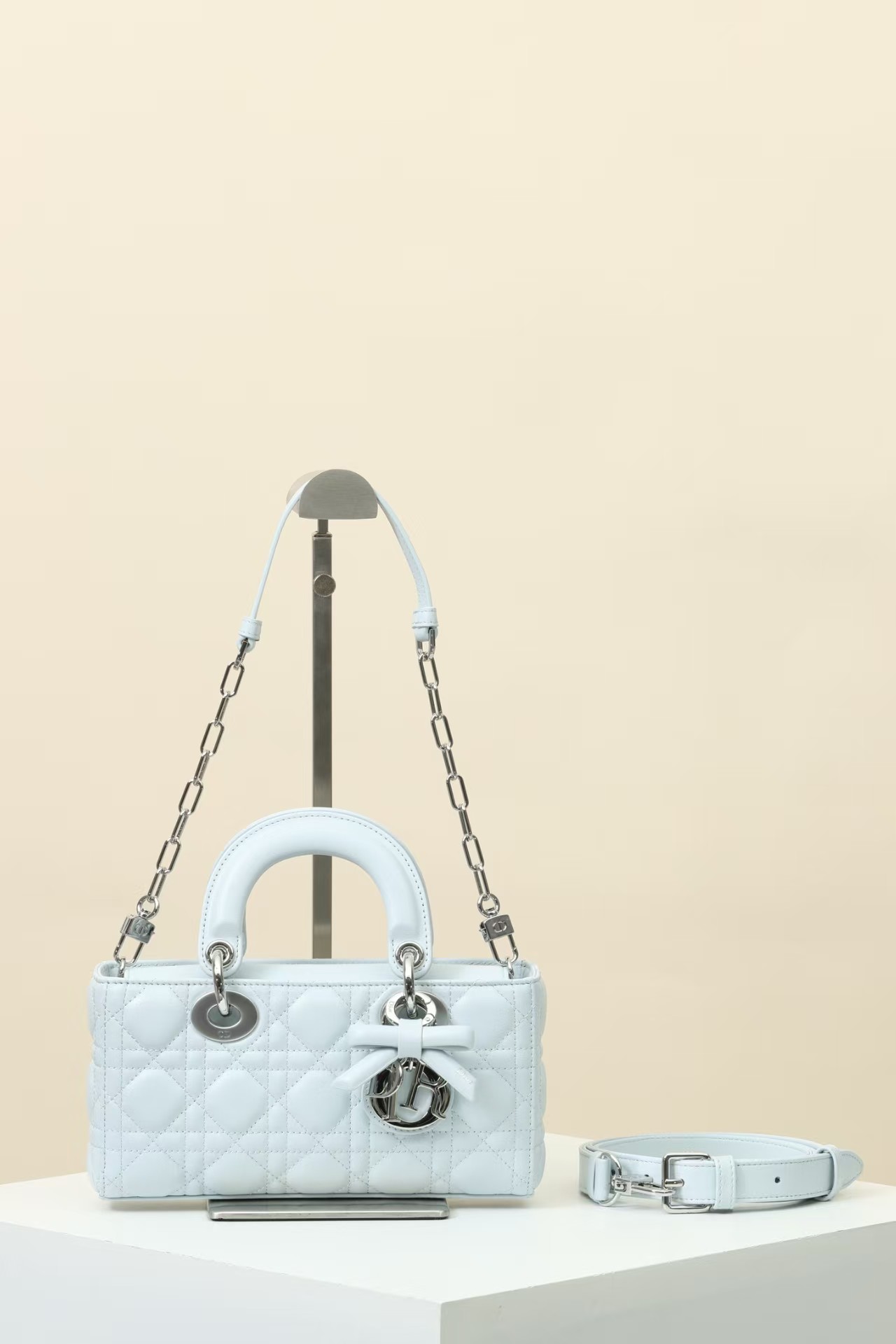 [TOP] Christian Dior Lady D-Joy Bag Lambskin 22x12x6cm - Light Blue - 711 Luxury