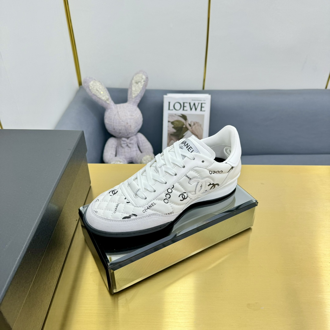 [TOP] CHANEL Sneakers - White