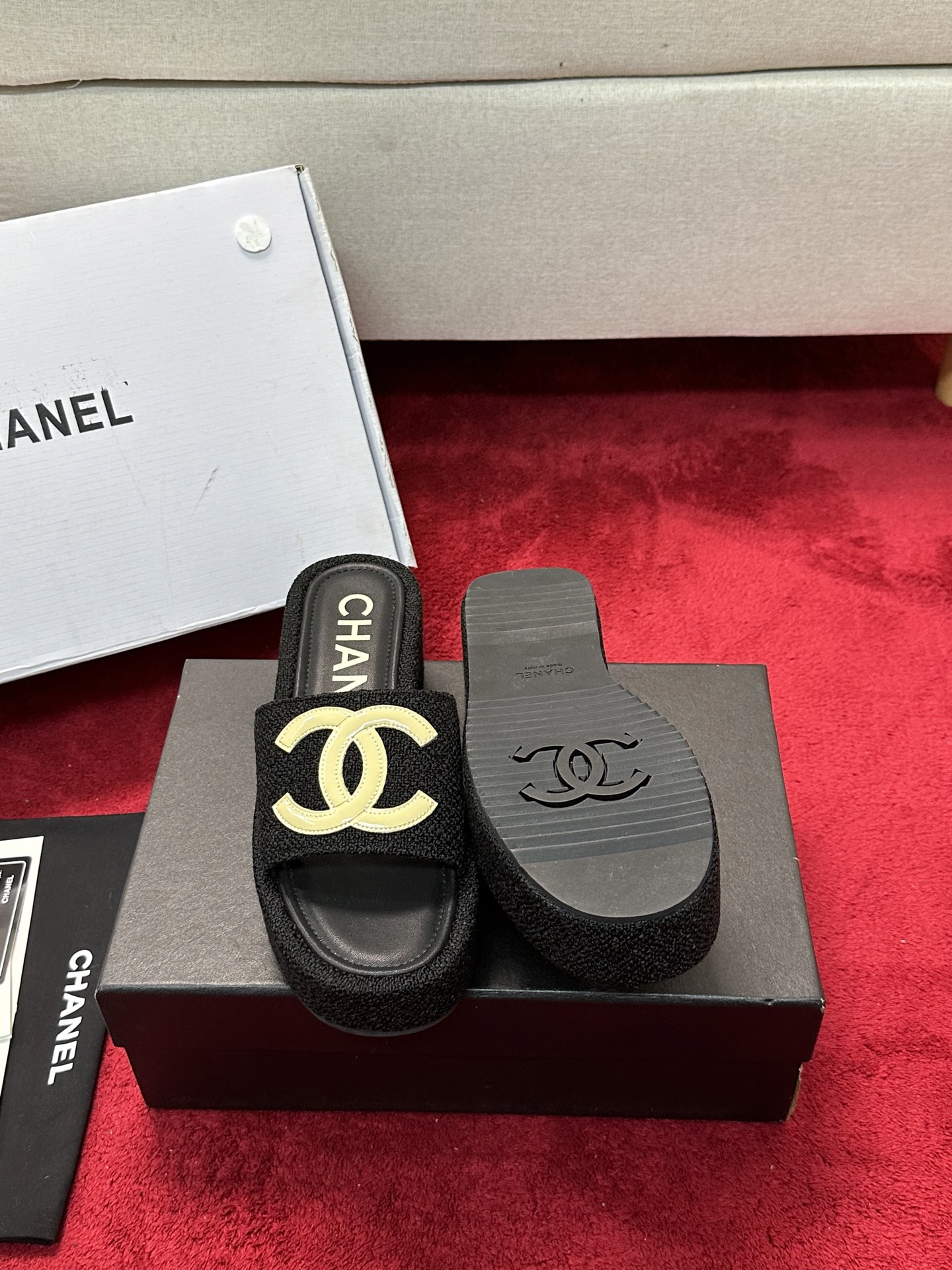 [TOP] CHANEL Sandals - Black