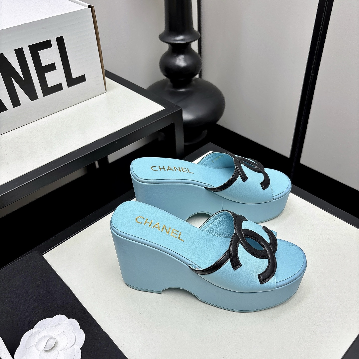 [TOP] CHANEL Slippers - Blue - 711 Luxury