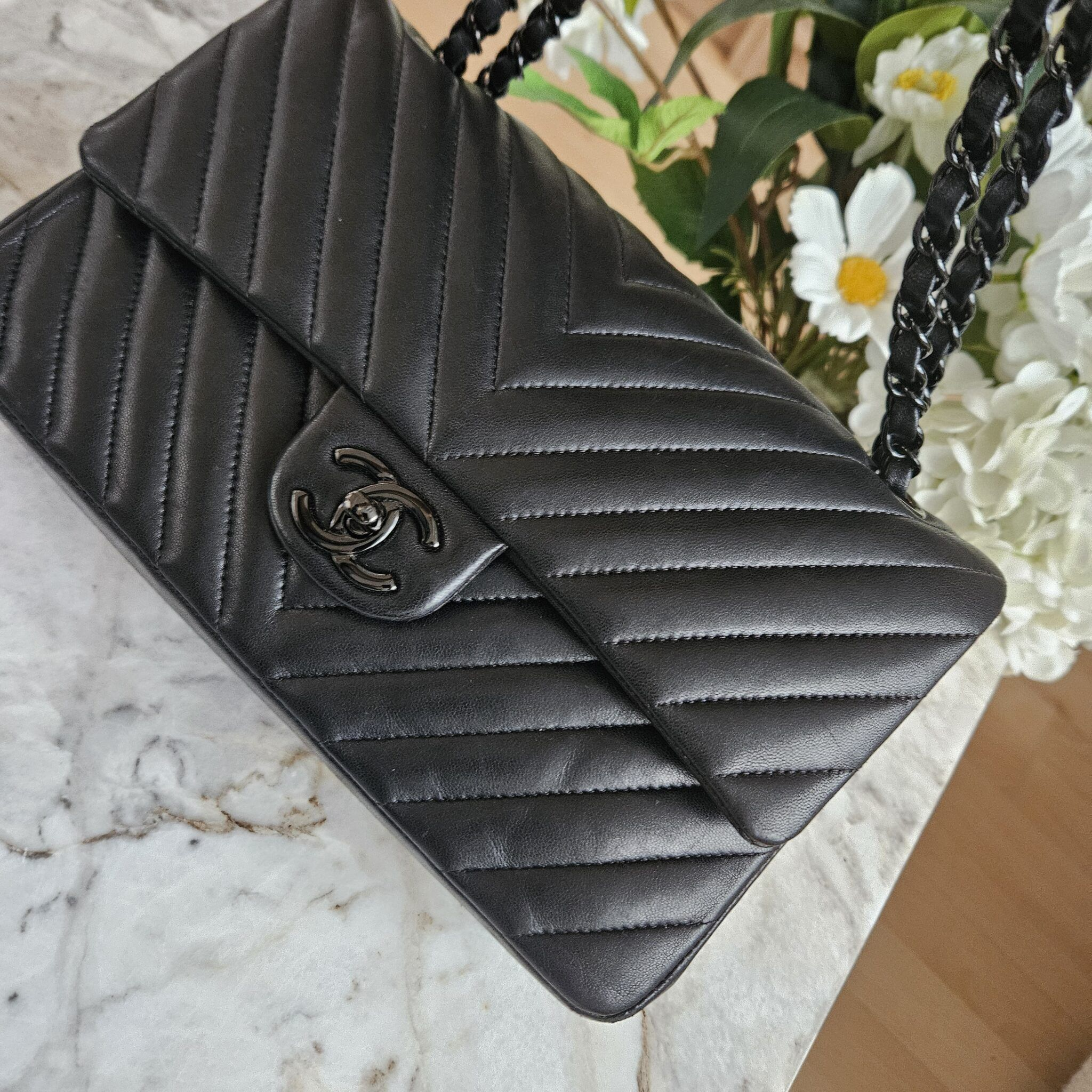 [TOP] CHANEL Classic Flap Bag 25cm –Black