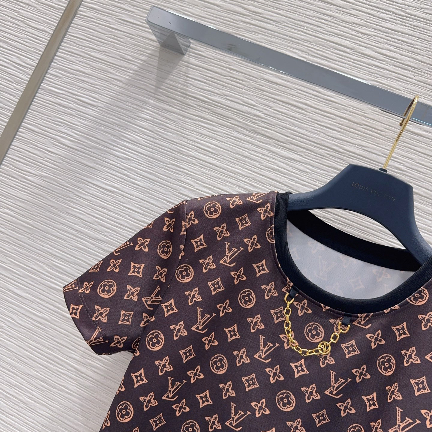 [TOP] Louis Vuitton LV T-shirt + Shorts Set - Brown