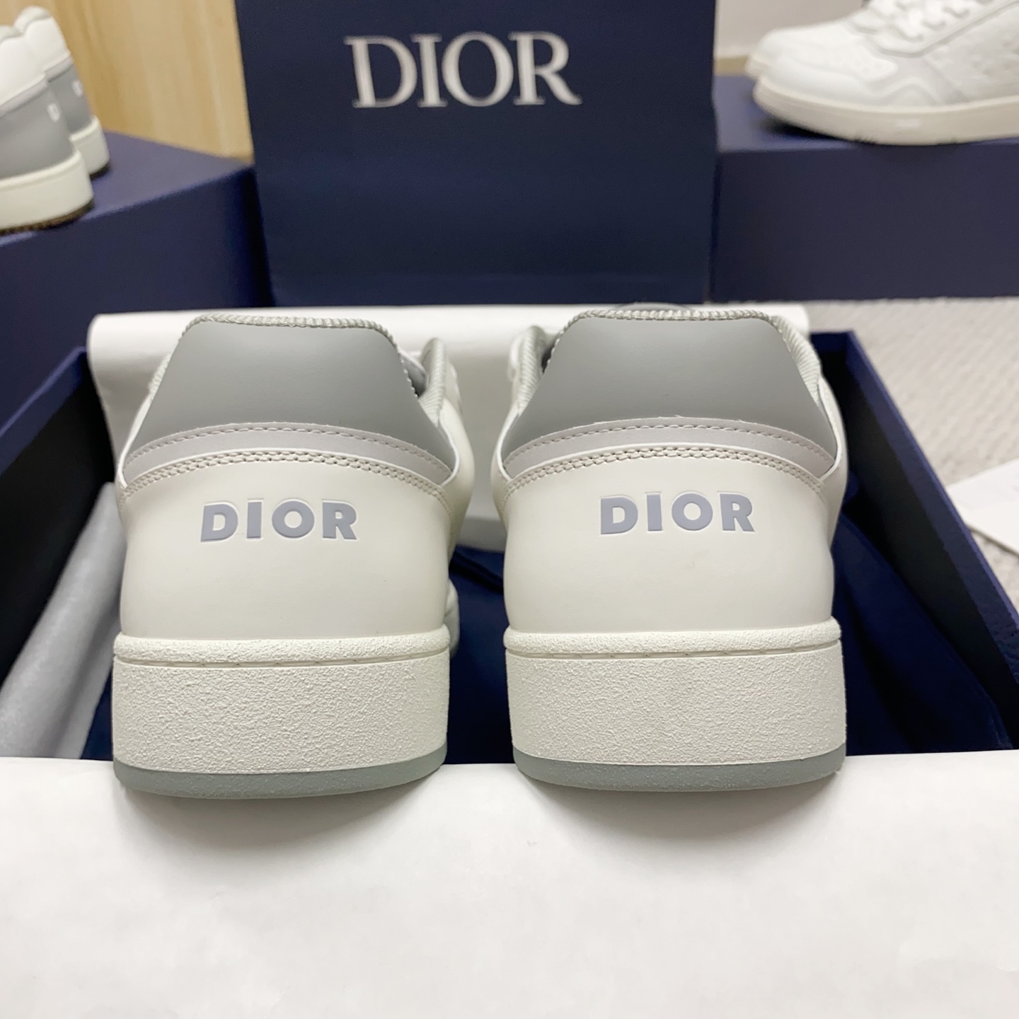 [TOP] Christian Dior  Men's Sneakers - White