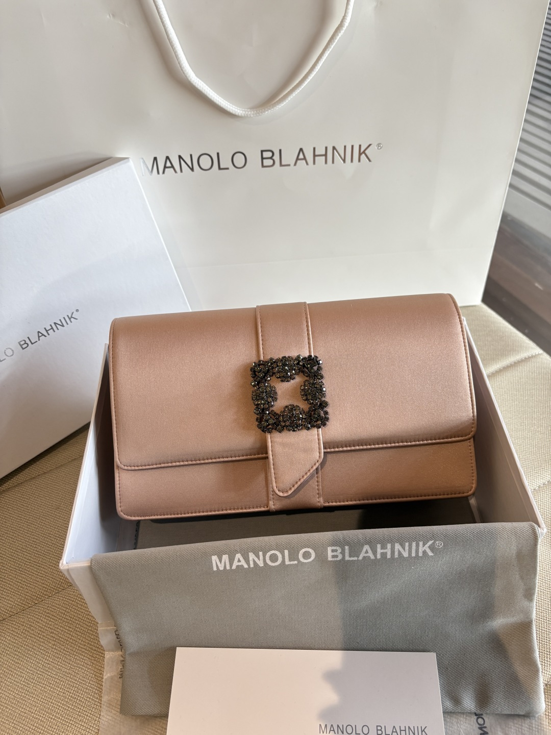 [TOP] MANOLO BLAHNIK Bag 12*24*6cm - Champagne - 711 Luxury