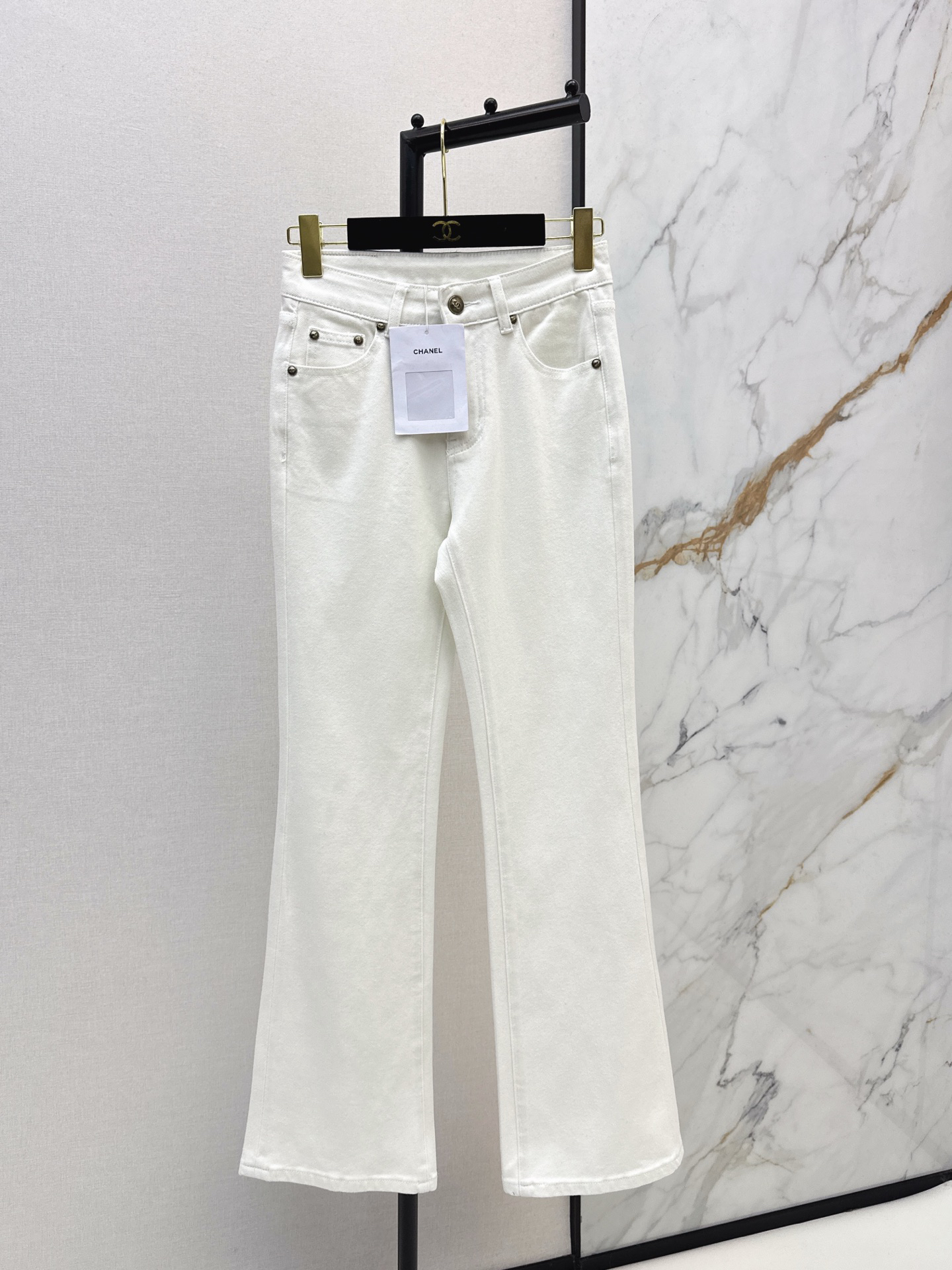 [TOP] CHANEL Jeans - White