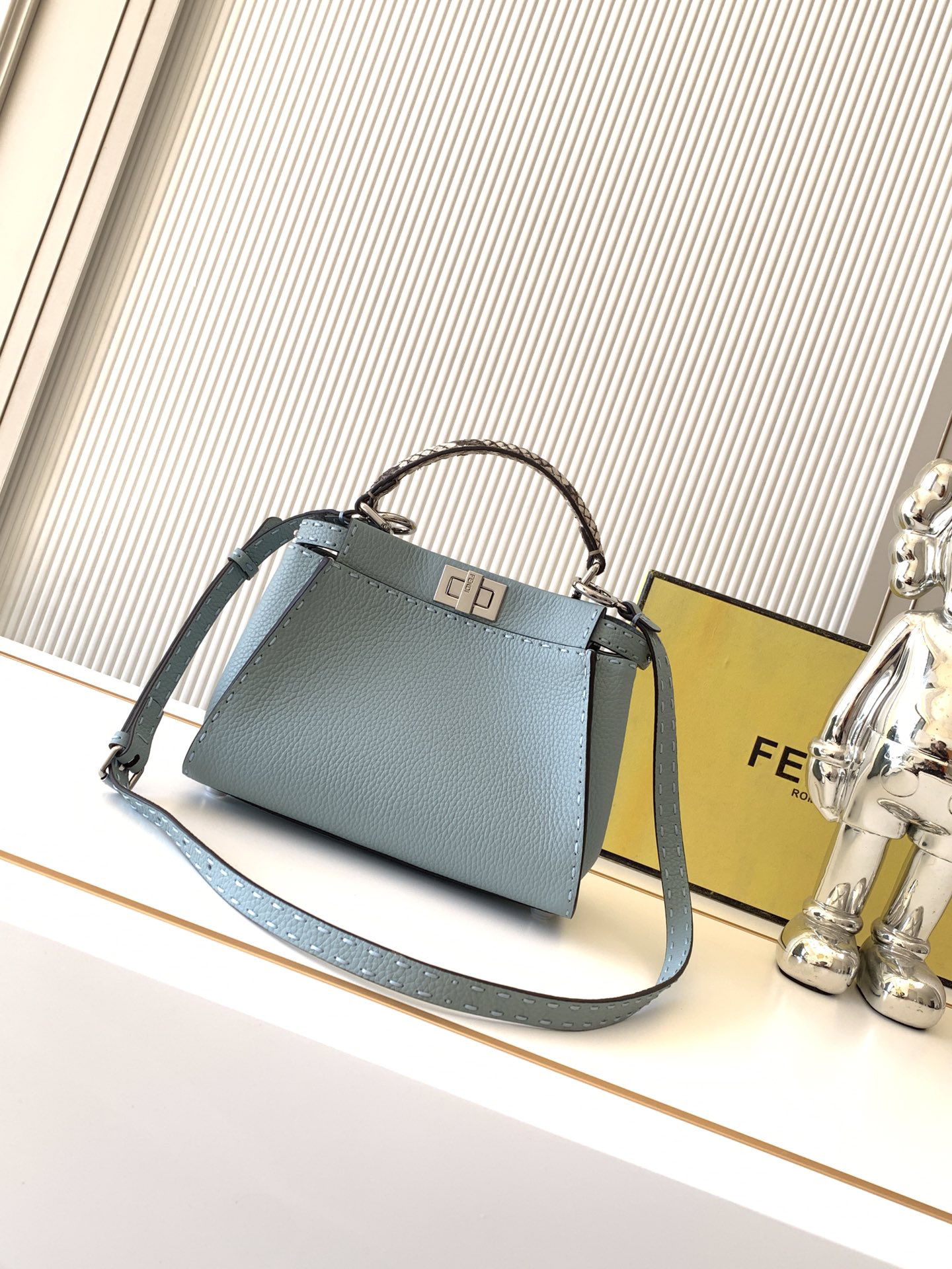 [TOP] FENDI Peekaboo Bag 23x11x18cm - Light Blue - 711 Luxury