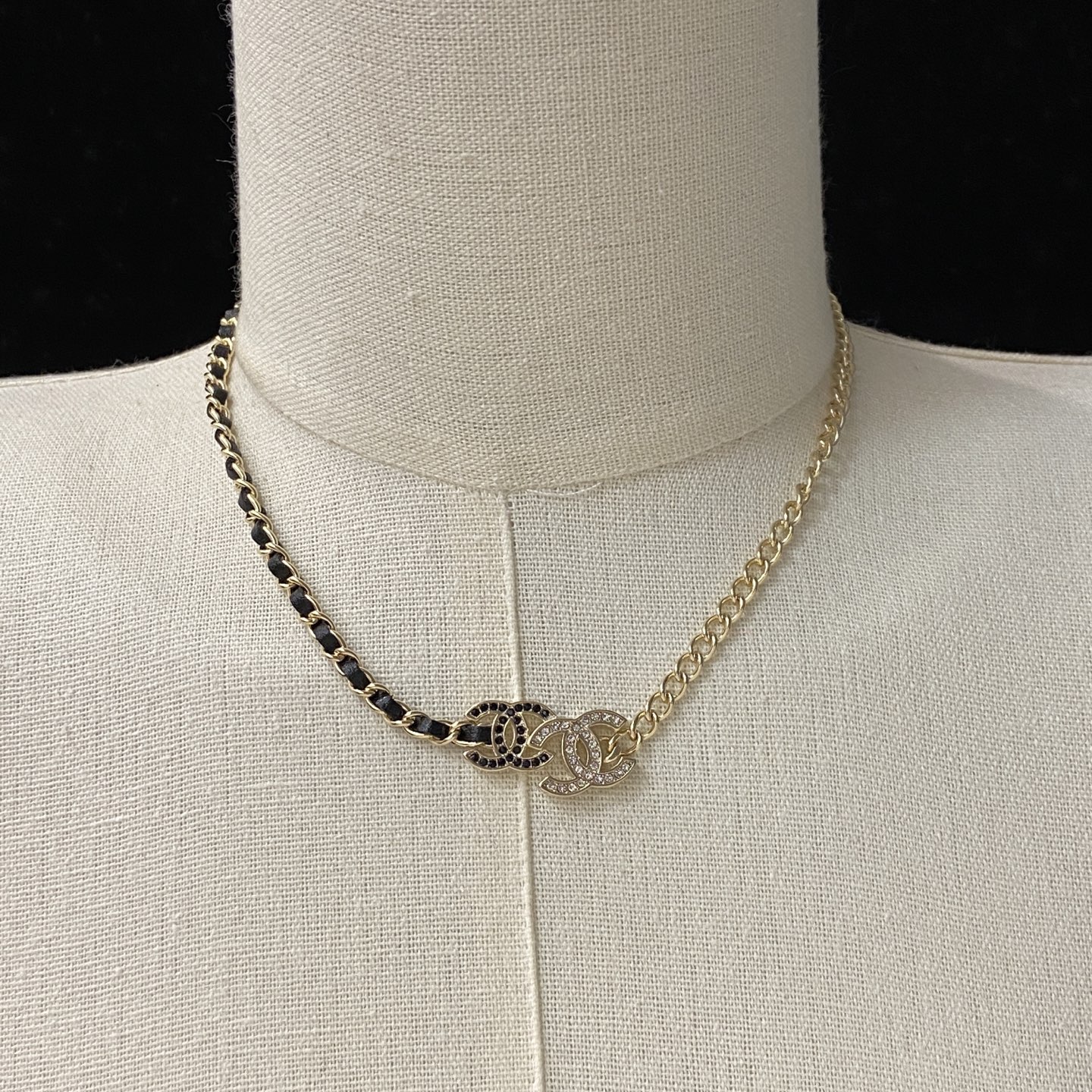 [TOP] CHANEL Necklace - Gold - 711 Luxury