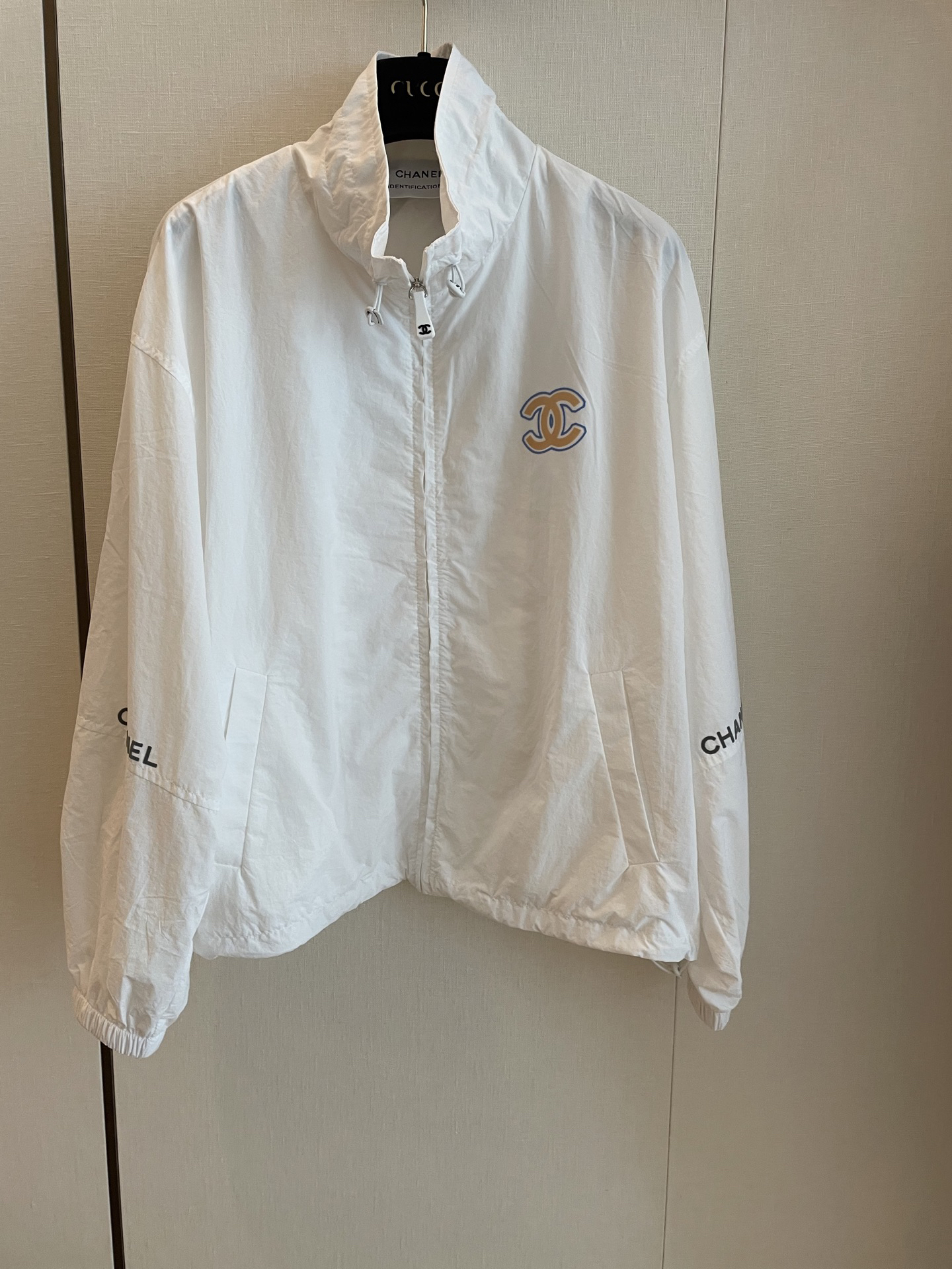 [TOP] CHANEL Coat - White