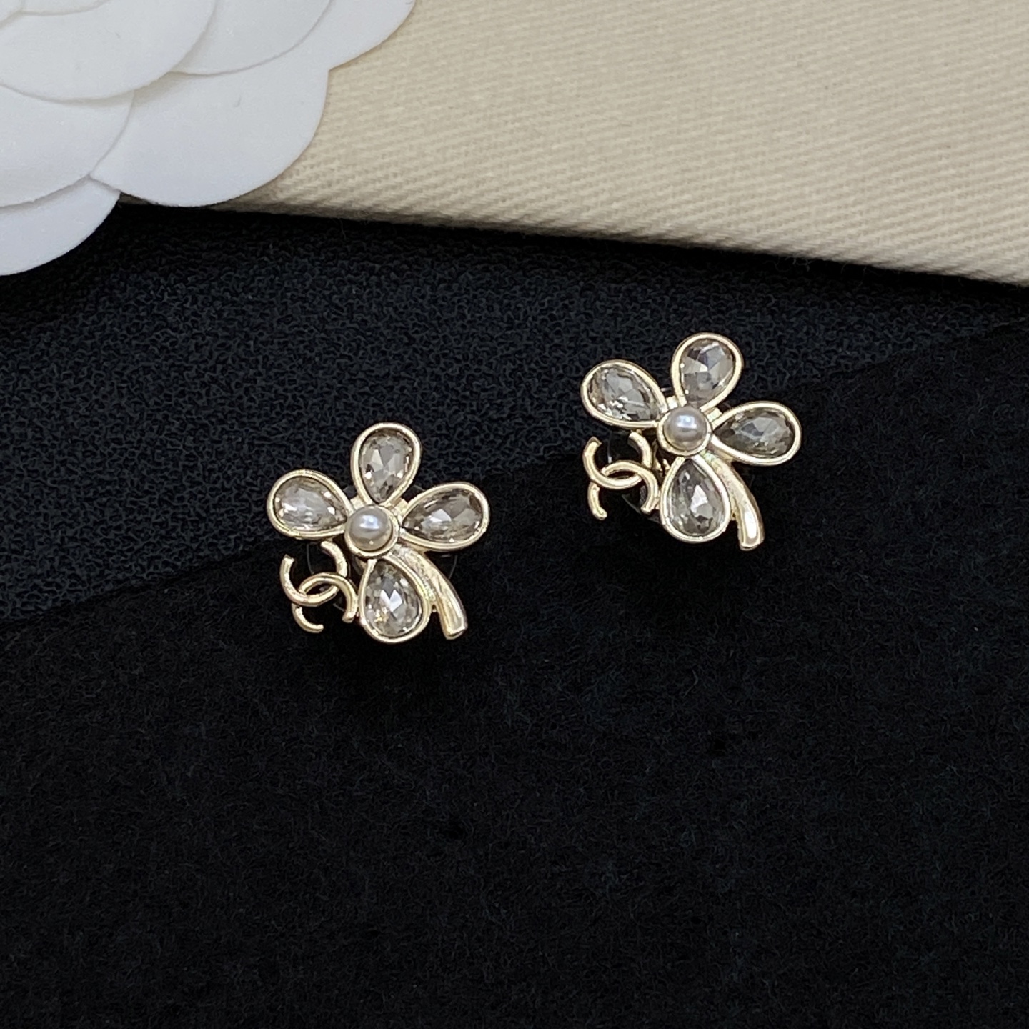 [TOP] CHANEL Earrings - Gold - 711 Luxury
