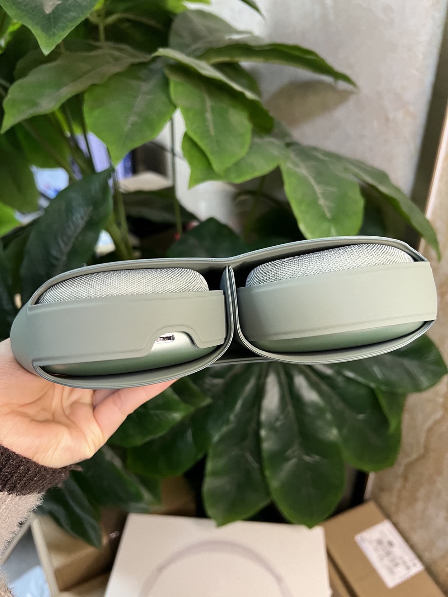 Max V3 (1st Generation) 5 Colour Collection - Lightning