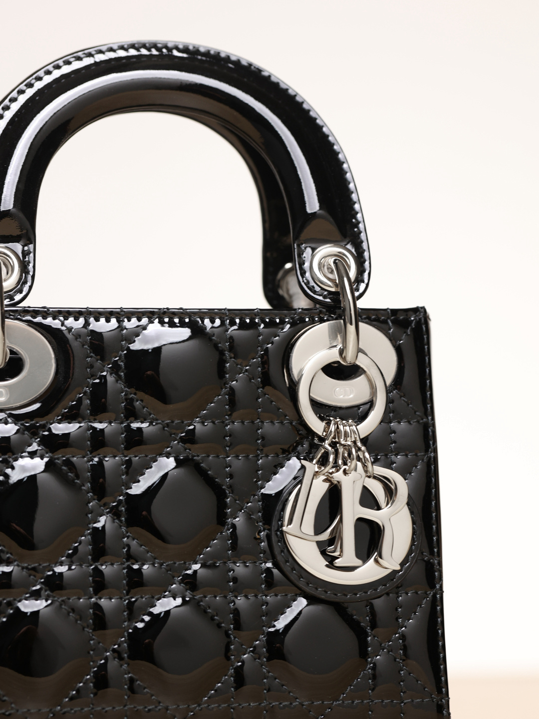 [TOP] Christian Dior Lady Dior Bag Calfskin Patent 17x15x7cm - Black