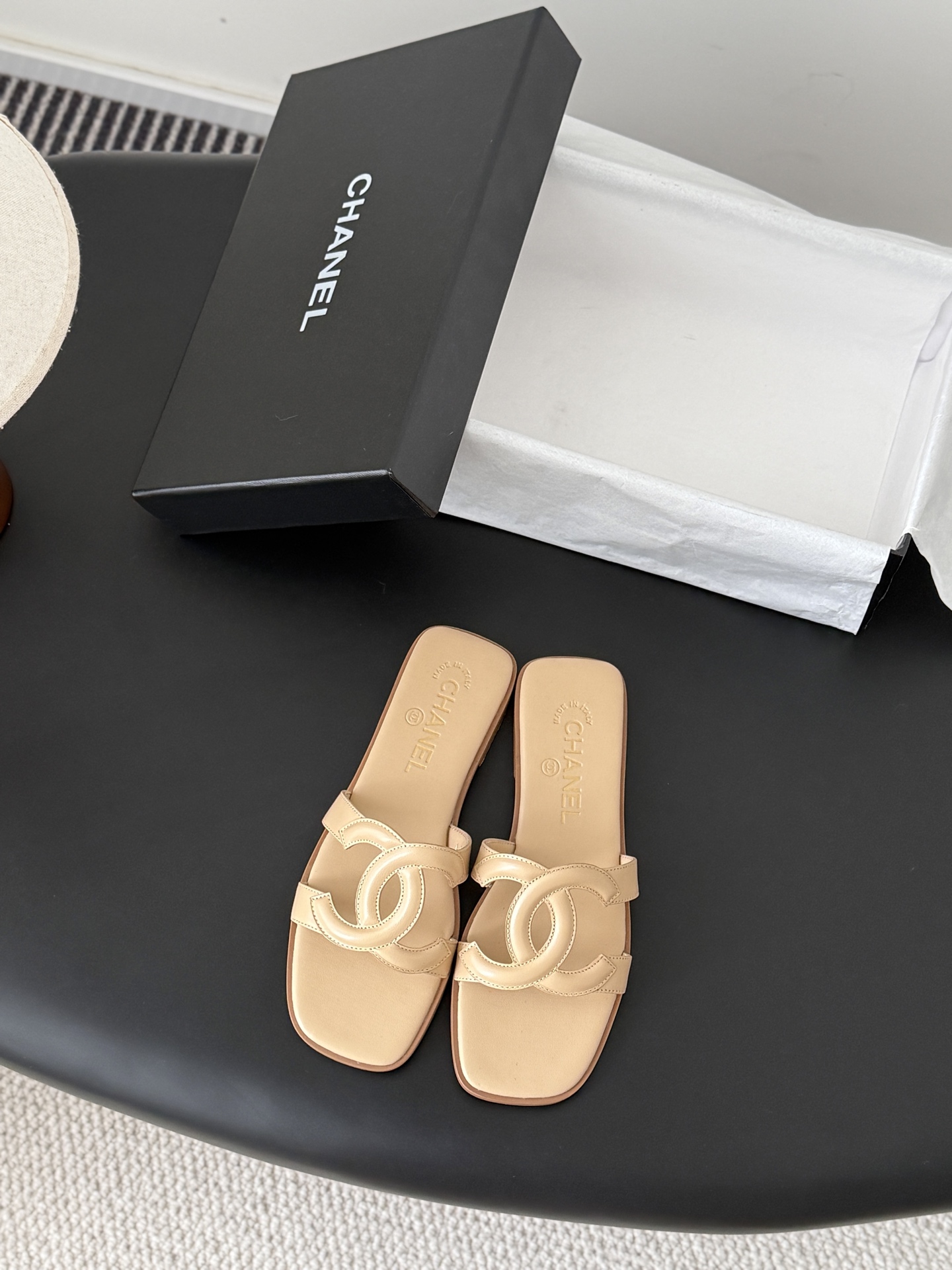 [TOP] CHANEL Slippers - Apricot - 711 Luxury