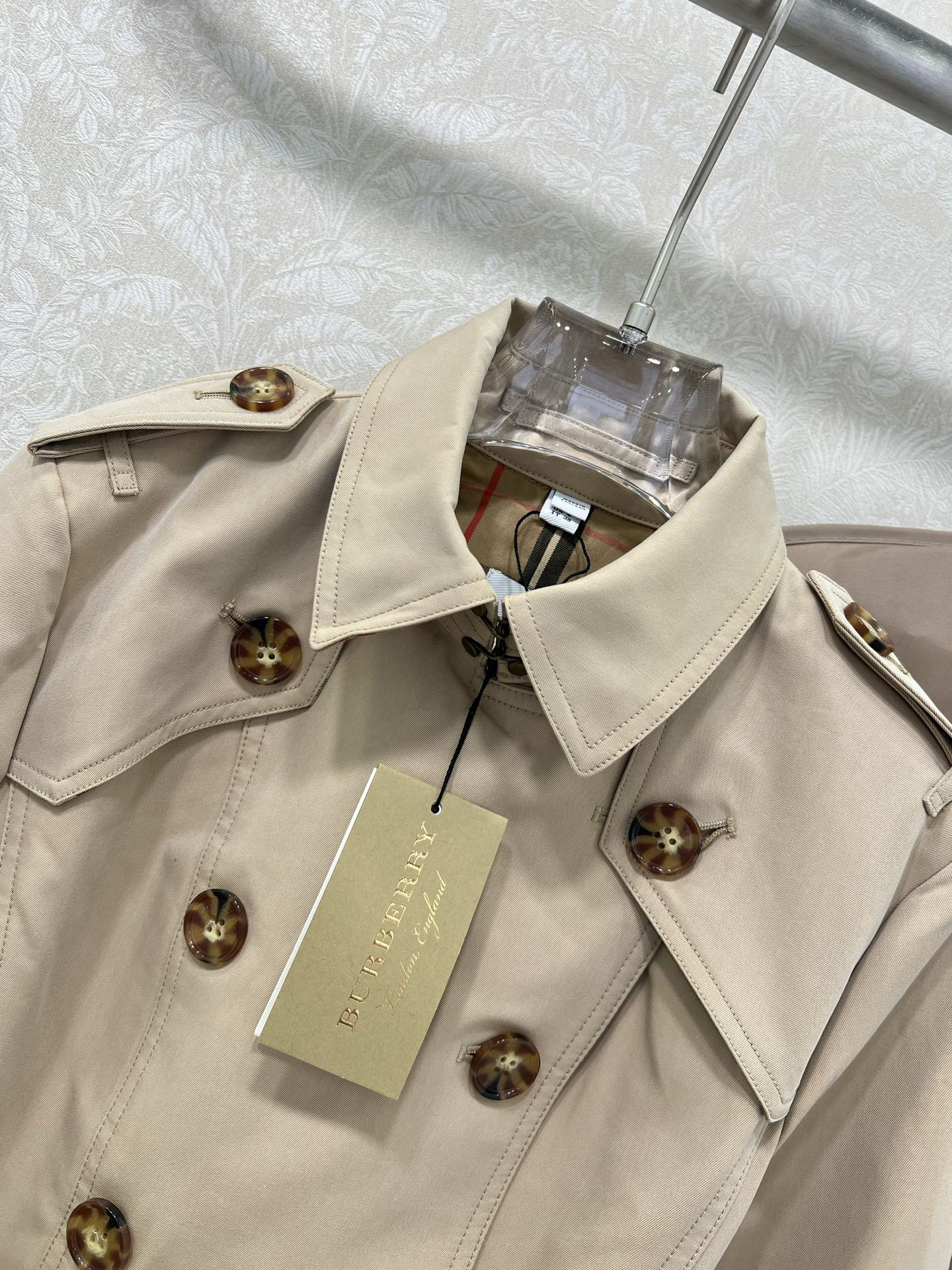 [TOP] BURBERRY Coat - Brown