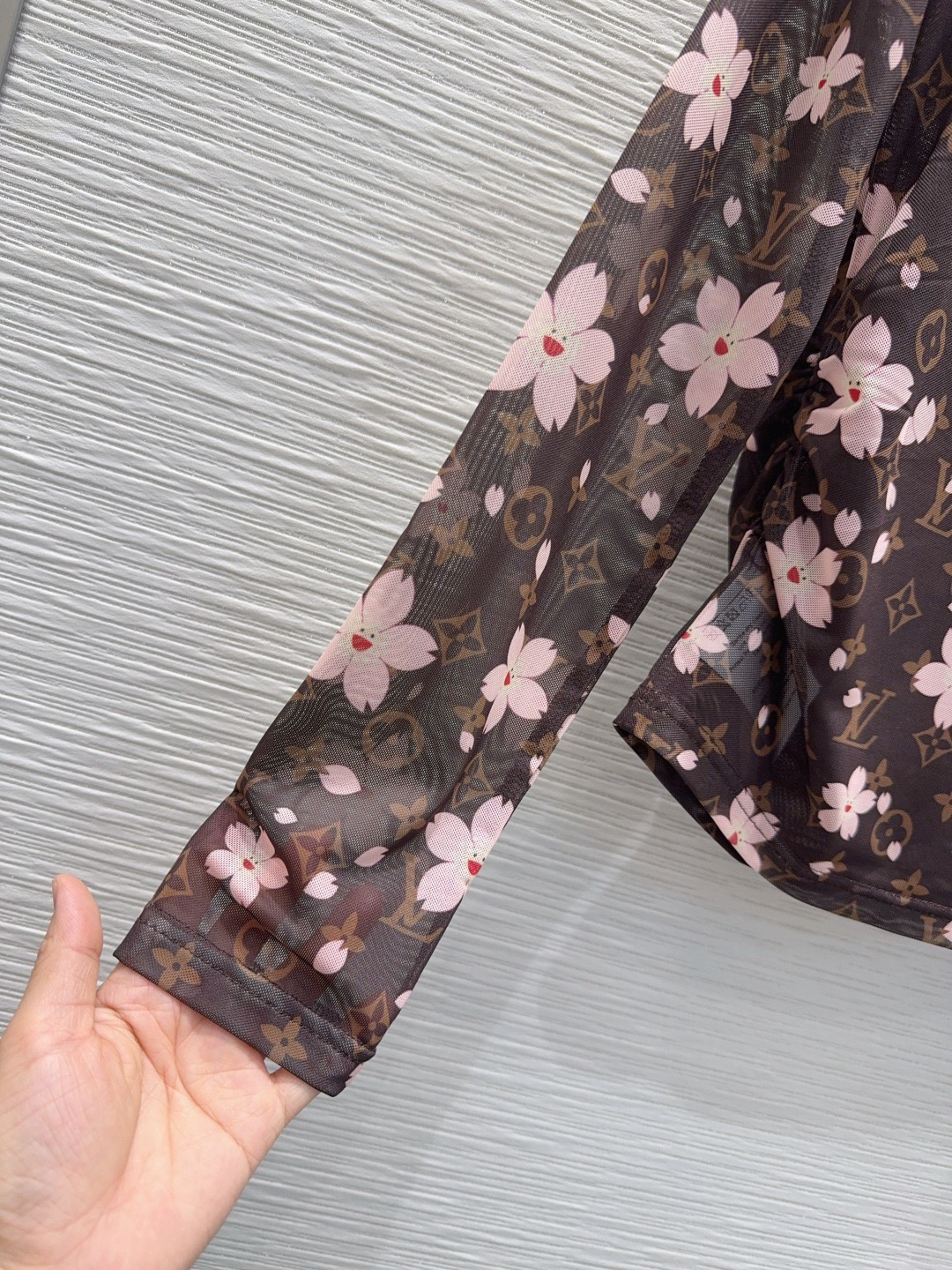 [TOP] Louis Vuitton LV Base Layer Shirt - Brown