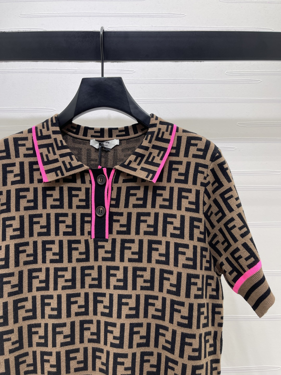 [TOP] FENDI  Jacquard Collar Knit Short-sleeve T-shirt - Brown