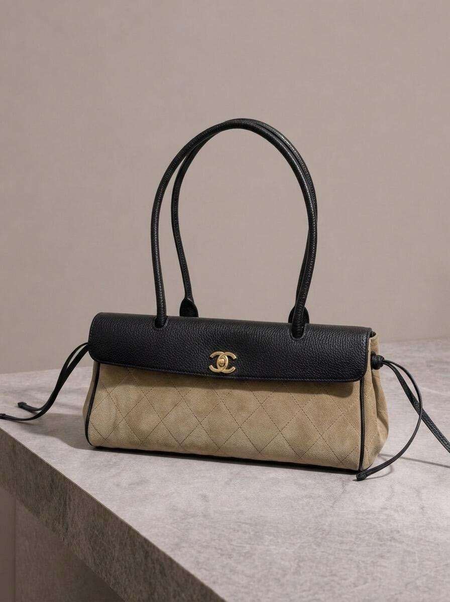 Chanel Small Urban Essential East West Shopping Tote Black Grained #389282