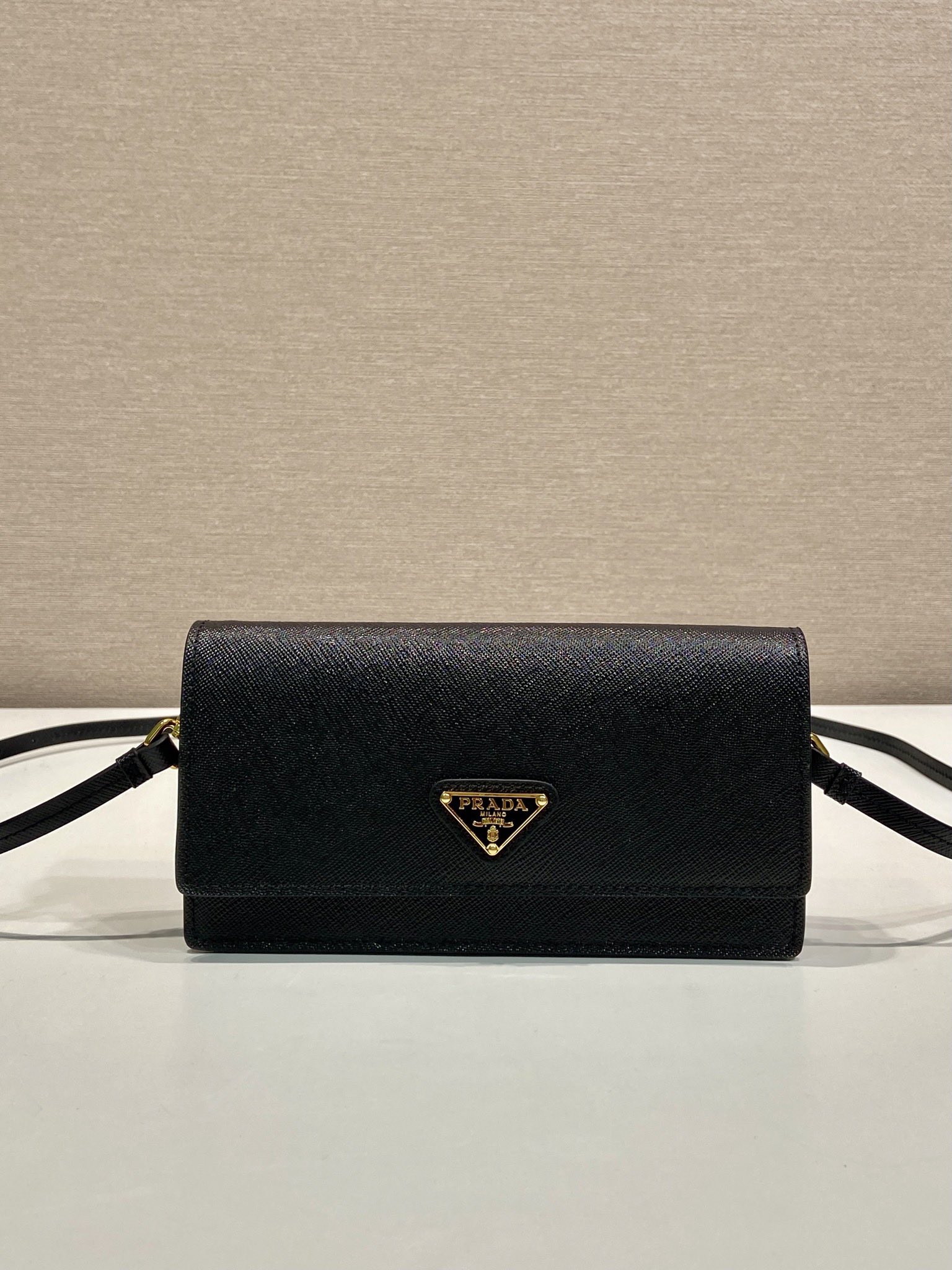 [TOP] PRADA Mini Bag Saffiano Leather 18x9.5x3cm - Black & GHW - 711 Luxury