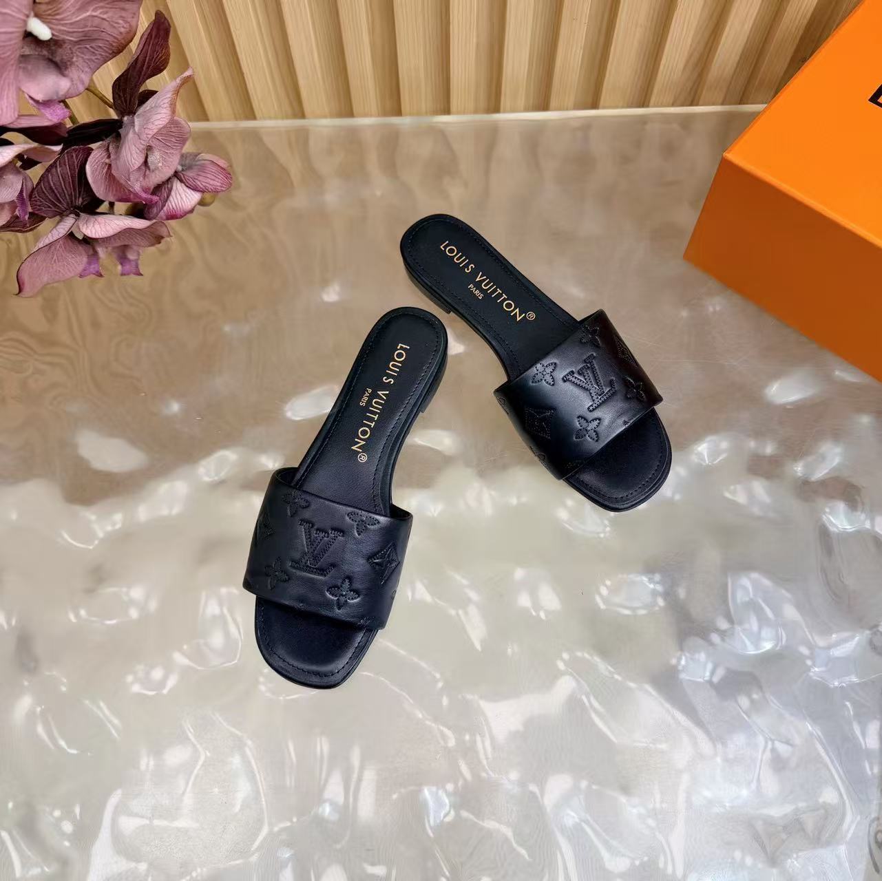[TOP] Louis Vuitton LV  Sandals - Black - 711 Luxury