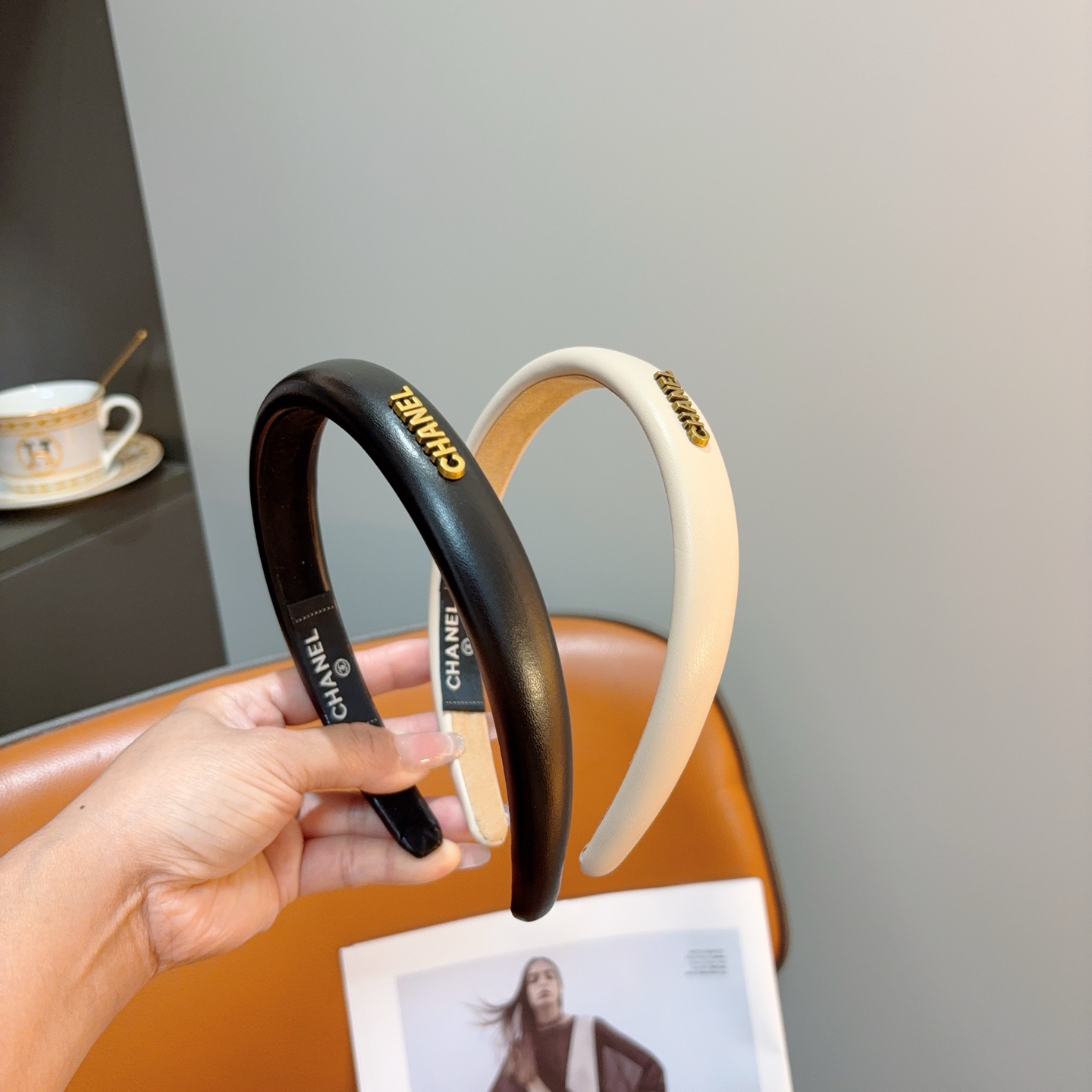 [TOP] CHANEL Hairband - 2 Colors - 711 Luxury