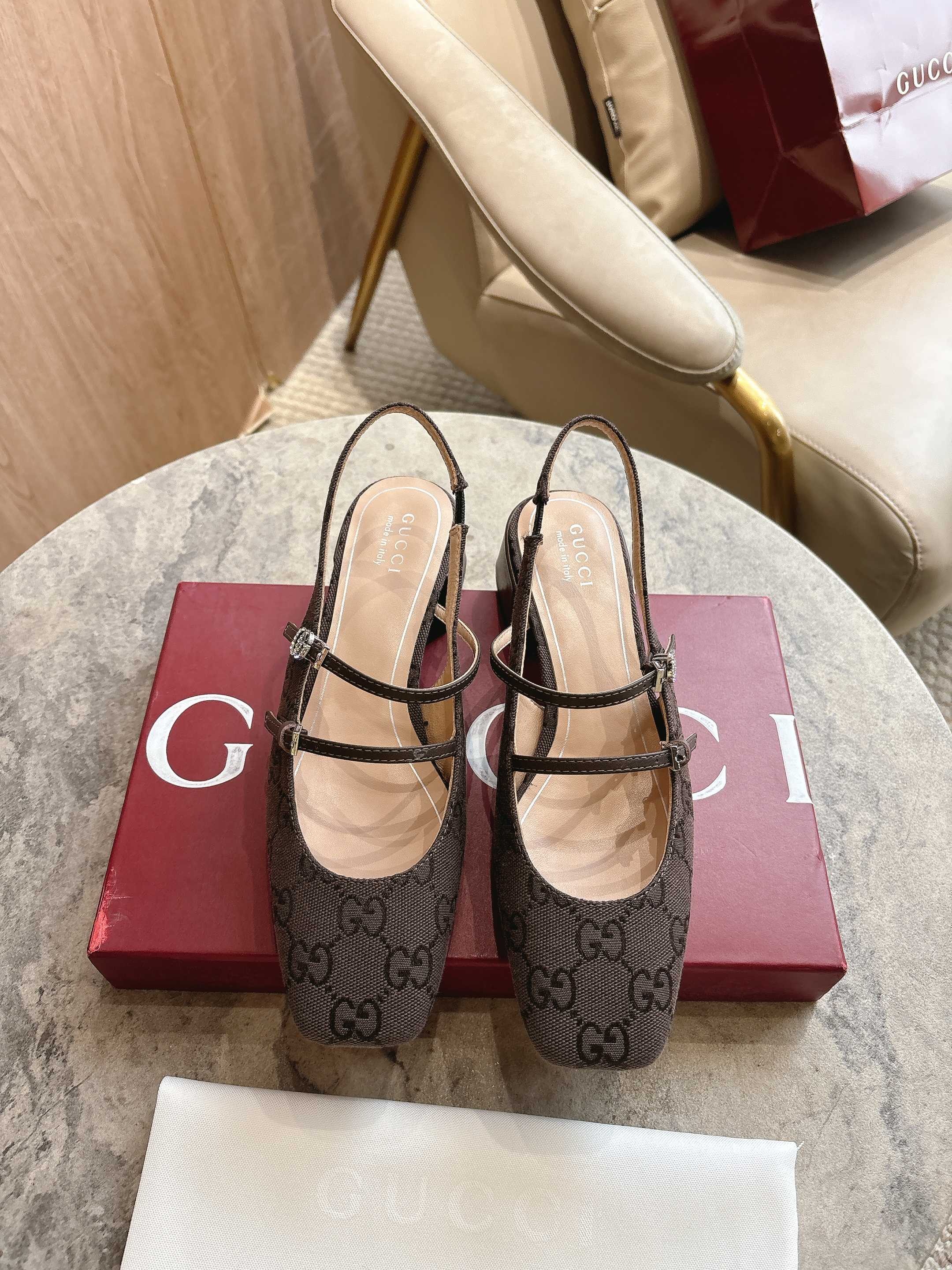 [TOP] GUCCI  Shoes - Brown - 711 Luxury