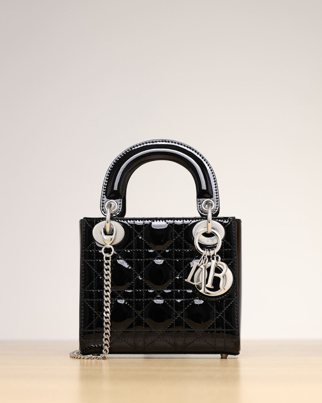 [TOP] Christian Dior Lady Dior Bag Calfskin Patent 17x15x7cm - Black