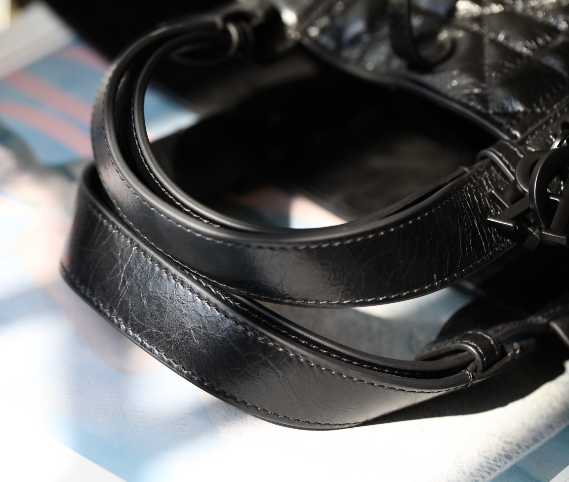 [TOP] Christian Dior Toujours Bag Calfskin Medium 28.5x21.5x19cm - Black