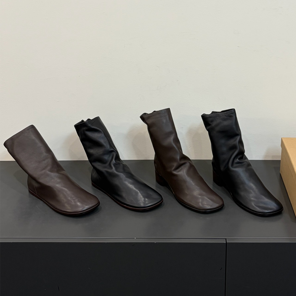 Lemaire Shoes LEMAIRE GLOVE BOOTS 30 MM HEEL IN LEATHER Dark Chocolate Smooth Lambskin Leather #395894 | Nigo Office