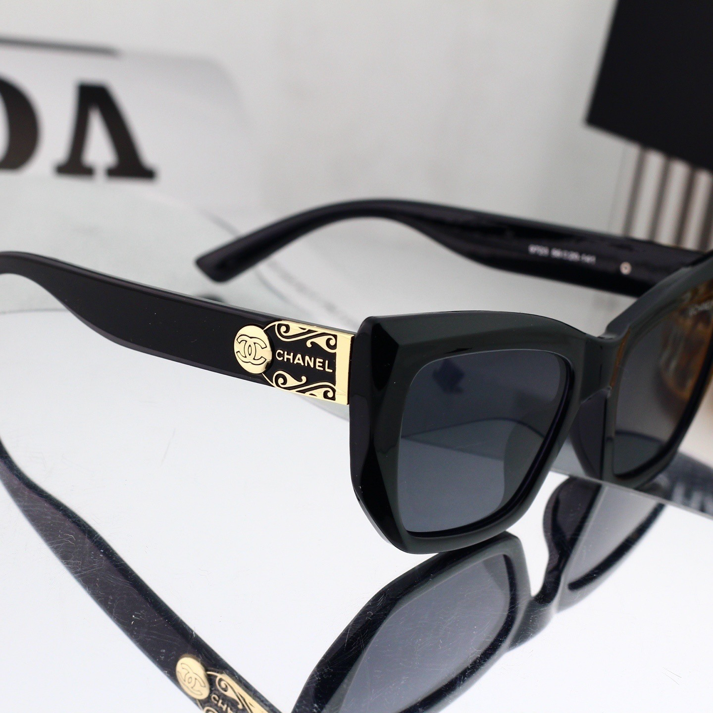 [TOP] CHANEL Sunglasses - 7 Colors - 711 Luxury