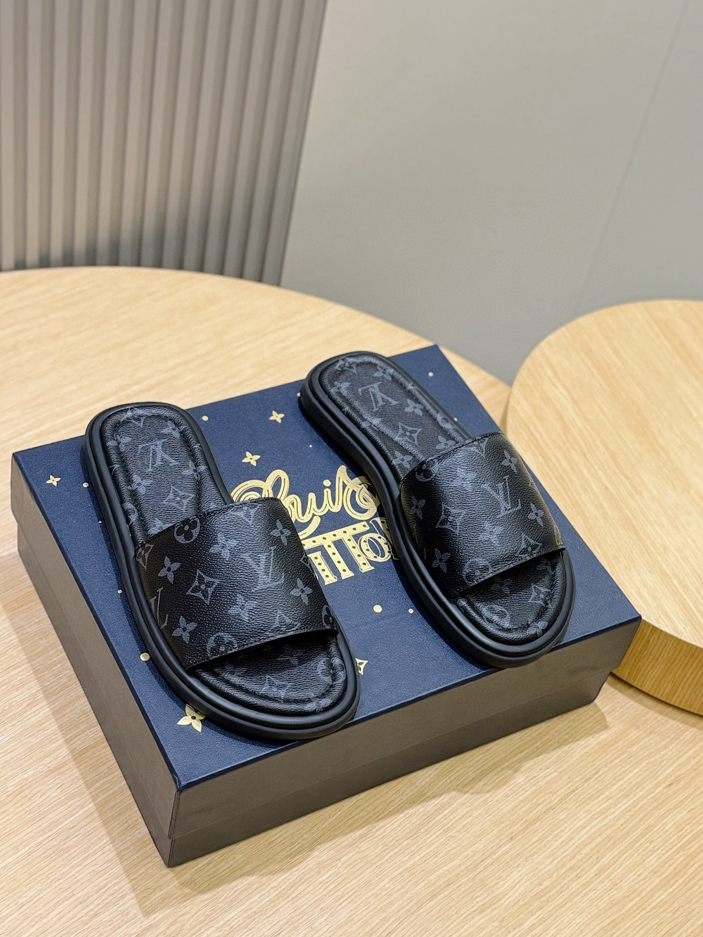 LOUIS VUITTON Monogram Waterfront Slippers #311755