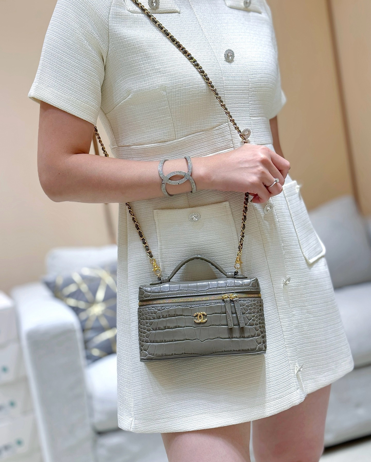 Chanel Bag Chanel Crocodile Pattern Lunch Box Bag #387664 View 2 | Nigo Office