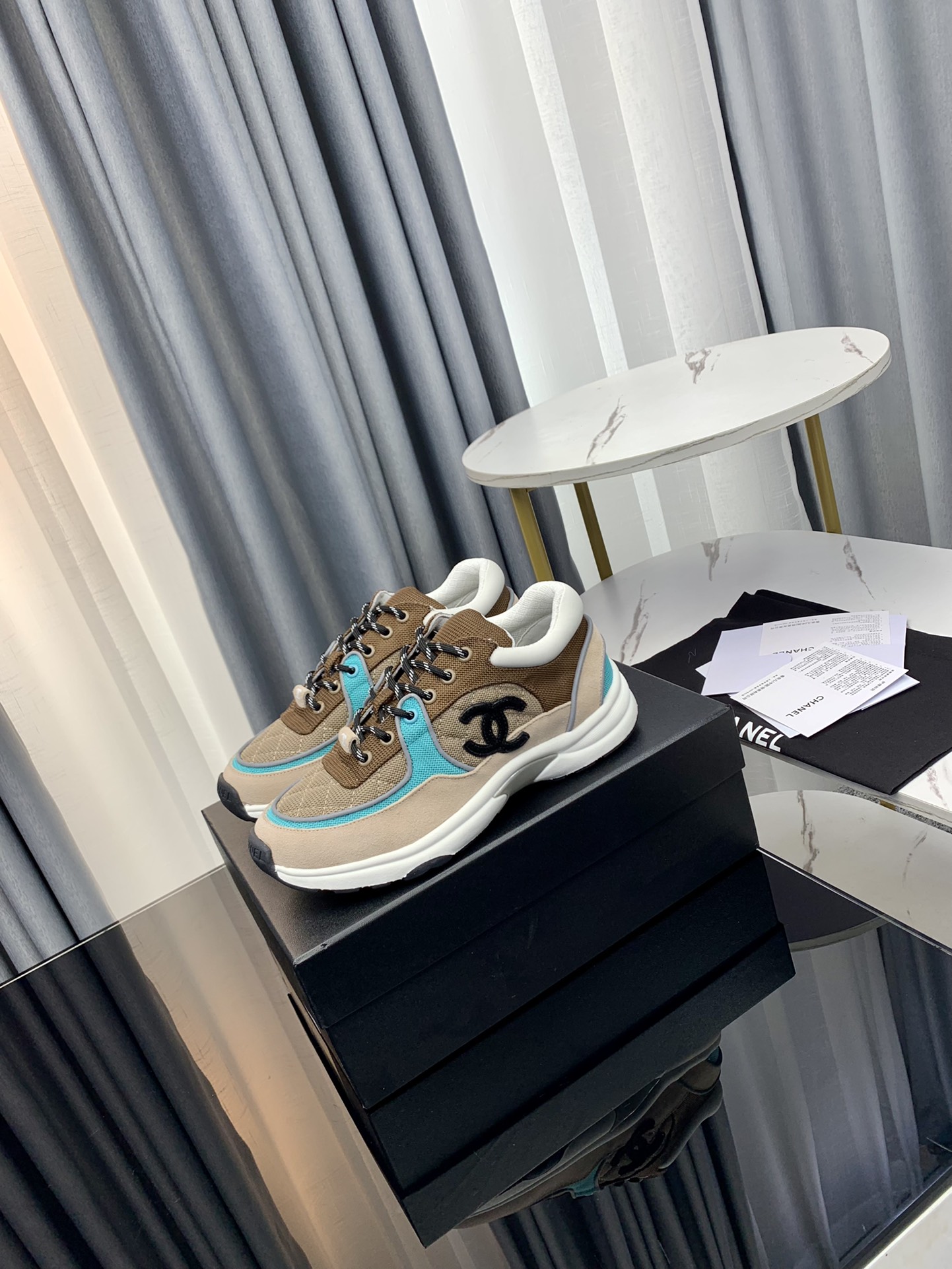 [TOP] CHANEL Sneakers - Brown