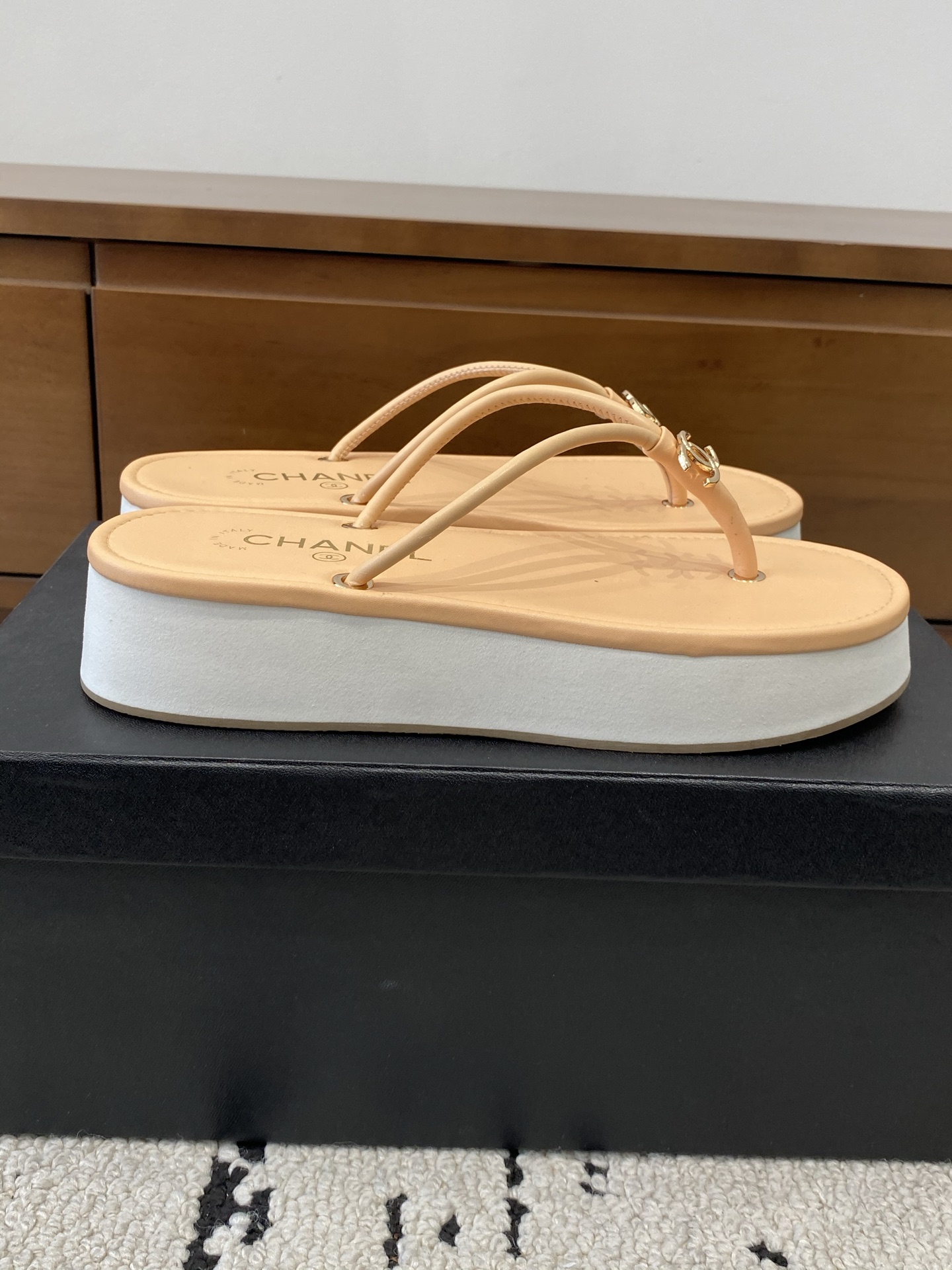 [TOP] CHANEL Slippers - Beige - 711 Luxury