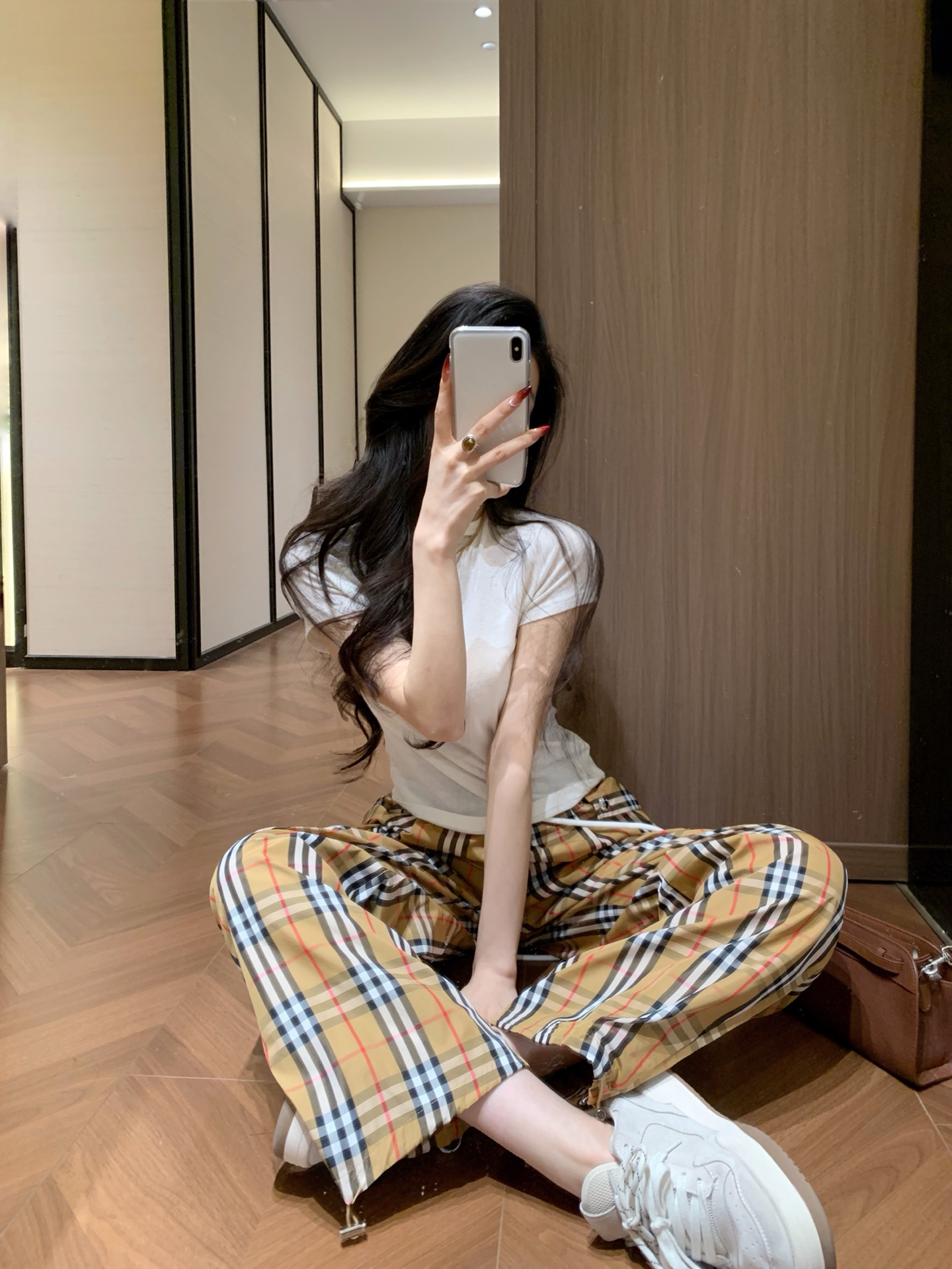 [TOP] BURBERRY Cargo Pants - Khaki