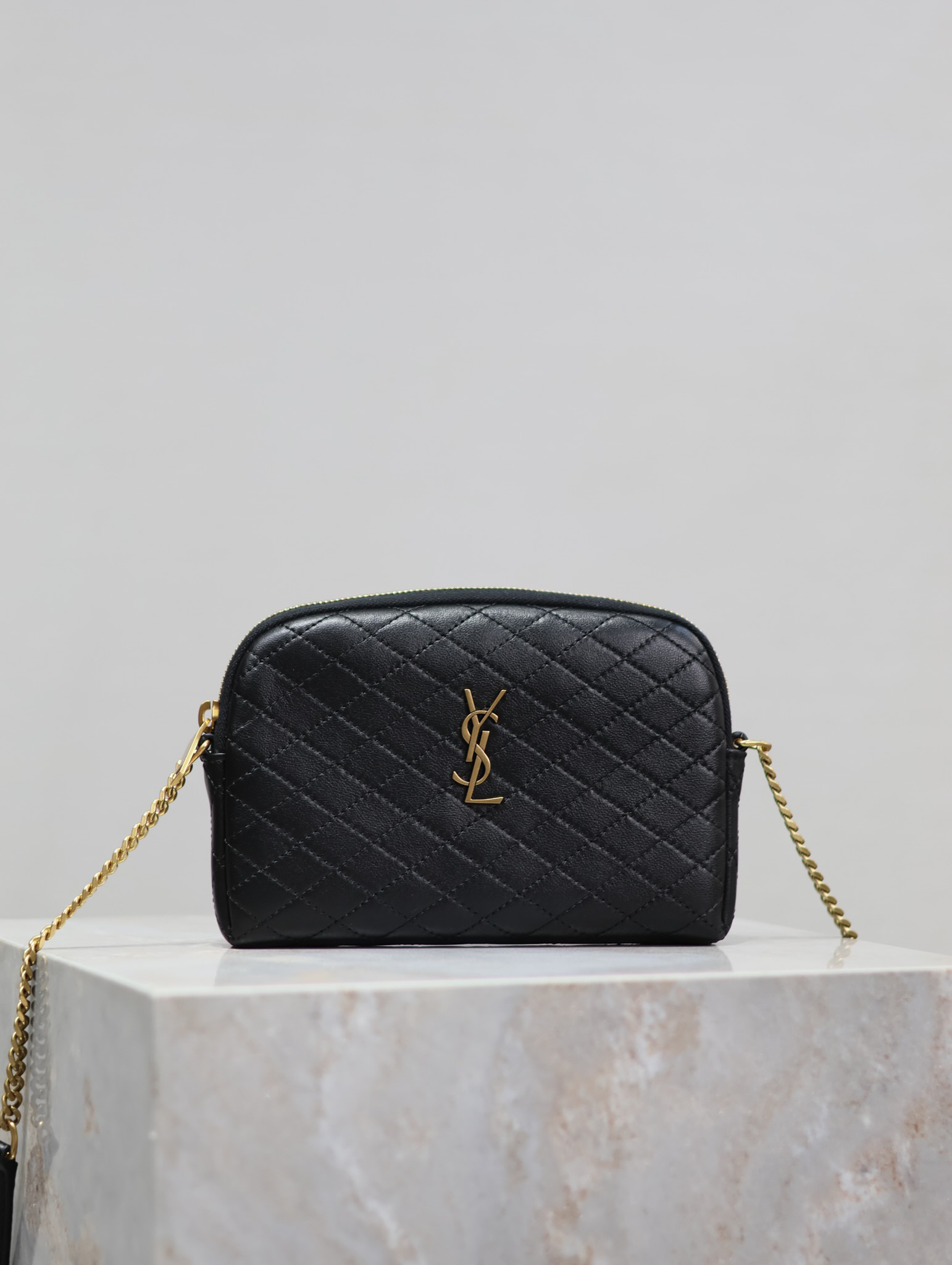 [TOP] Yves Saint Laurent YSL Gaby Bag Lambskin 19x3x3.5cm - Black & GHW - 711 Luxury