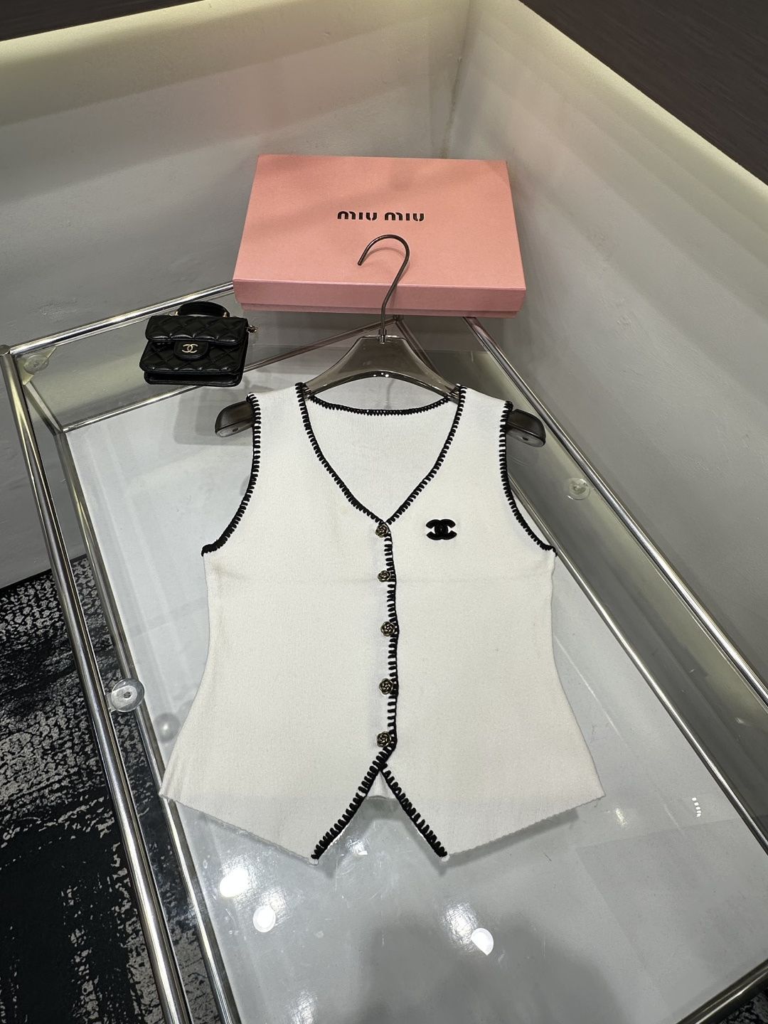 [TOP] CHANEL Knitted Vest - 3 Colors - 711 Luxury