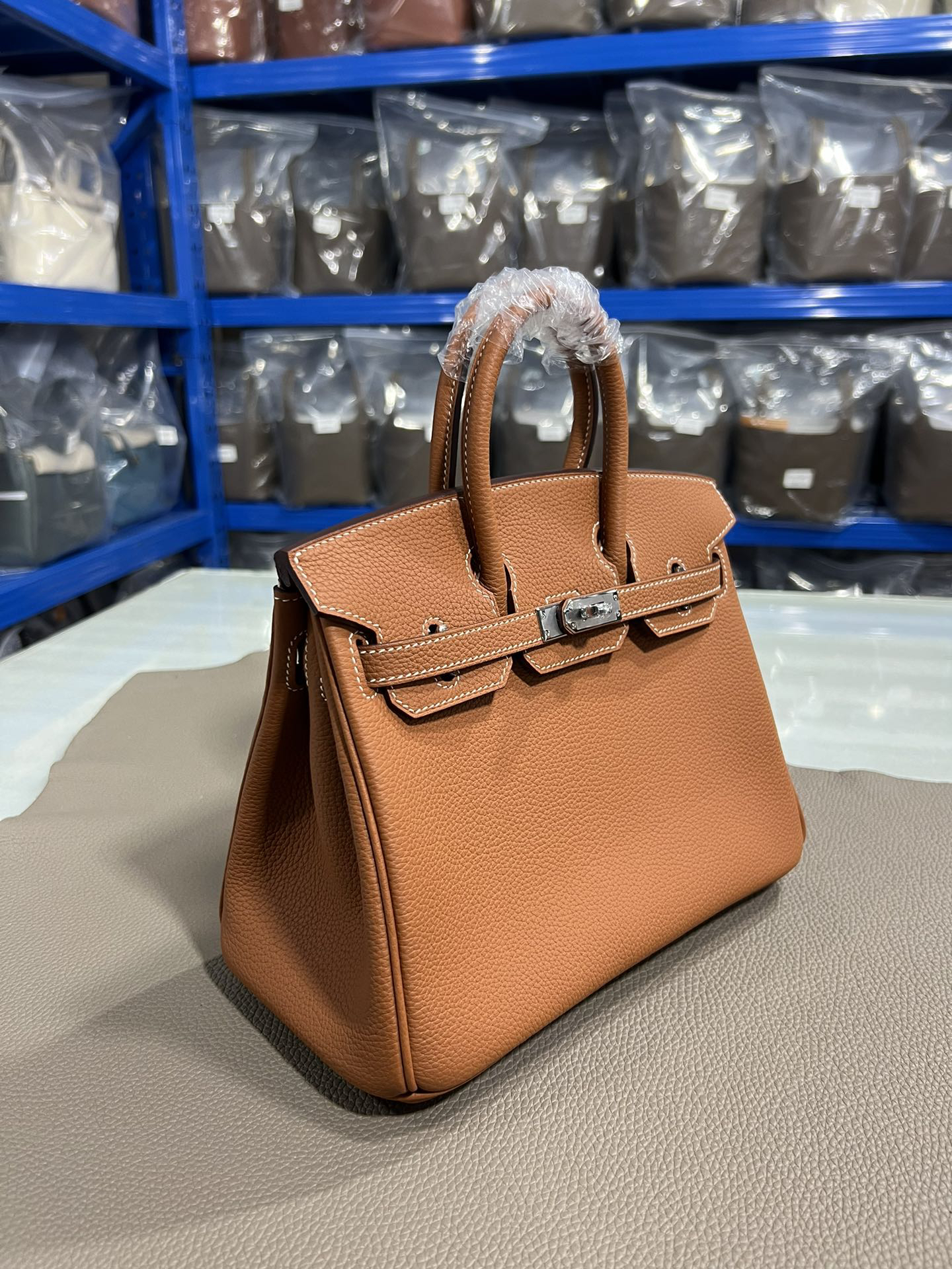 [TOP] HERMES Birkin Togo Leather 25cm - Gold & SHW