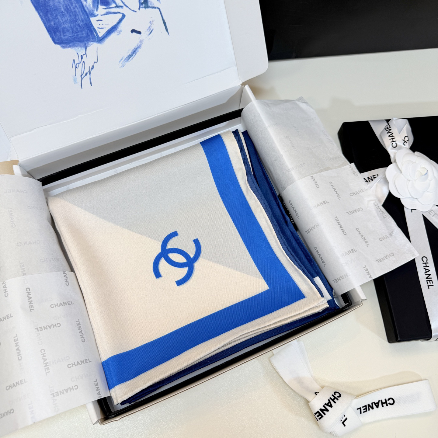[TOP] CHANEL Scarf 90x90 cm - Blue - 711 Luxury