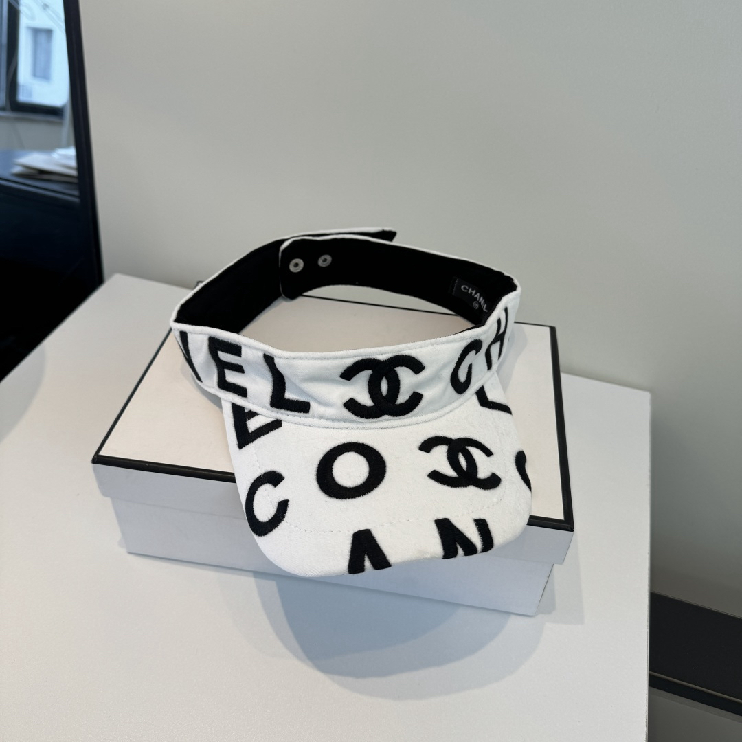 [TOP] CHANEL Hat - White - 711 Luxury