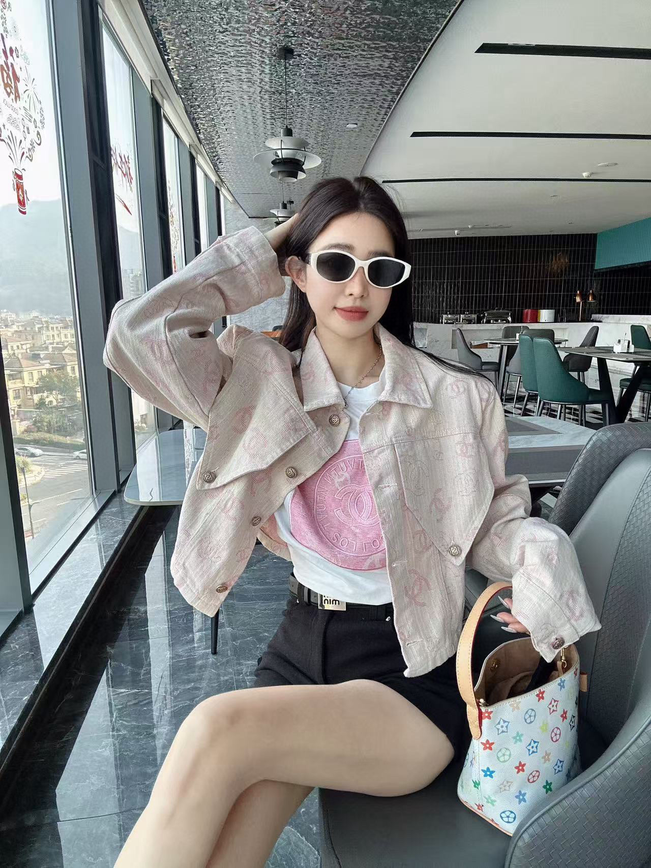 [TOP] CHANEL  Denim Jacket - Pink