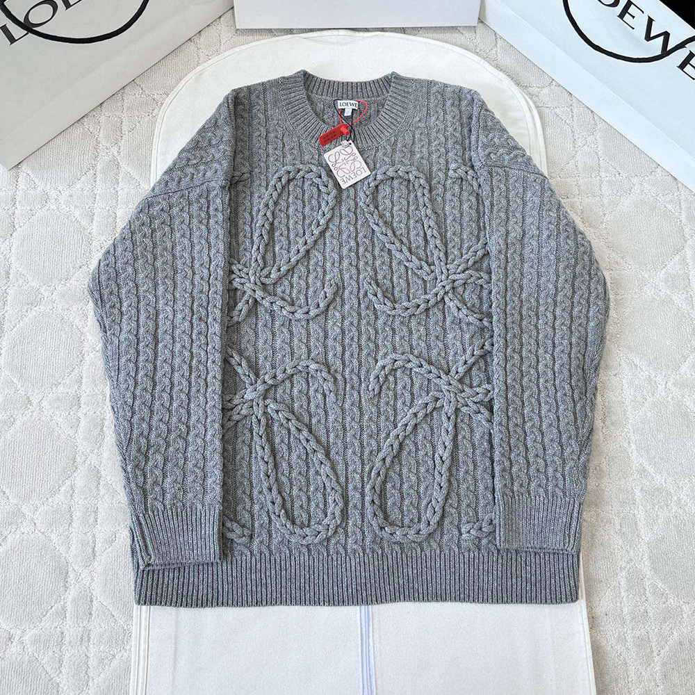 Loewe Bag Loewe Anagram Twist Knitted Sweater #394425 View 2 | Nigo Office