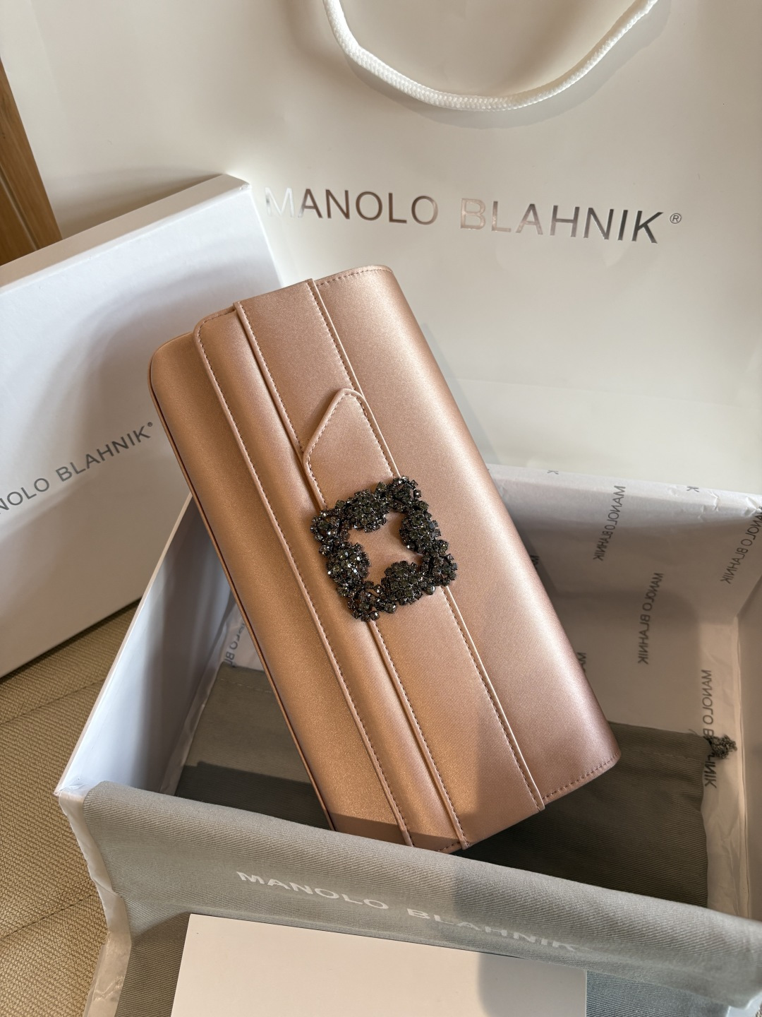 [TOP] MANOLO BLAHNIK Bag 12*24*3cm - Champagne - 711 Luxury