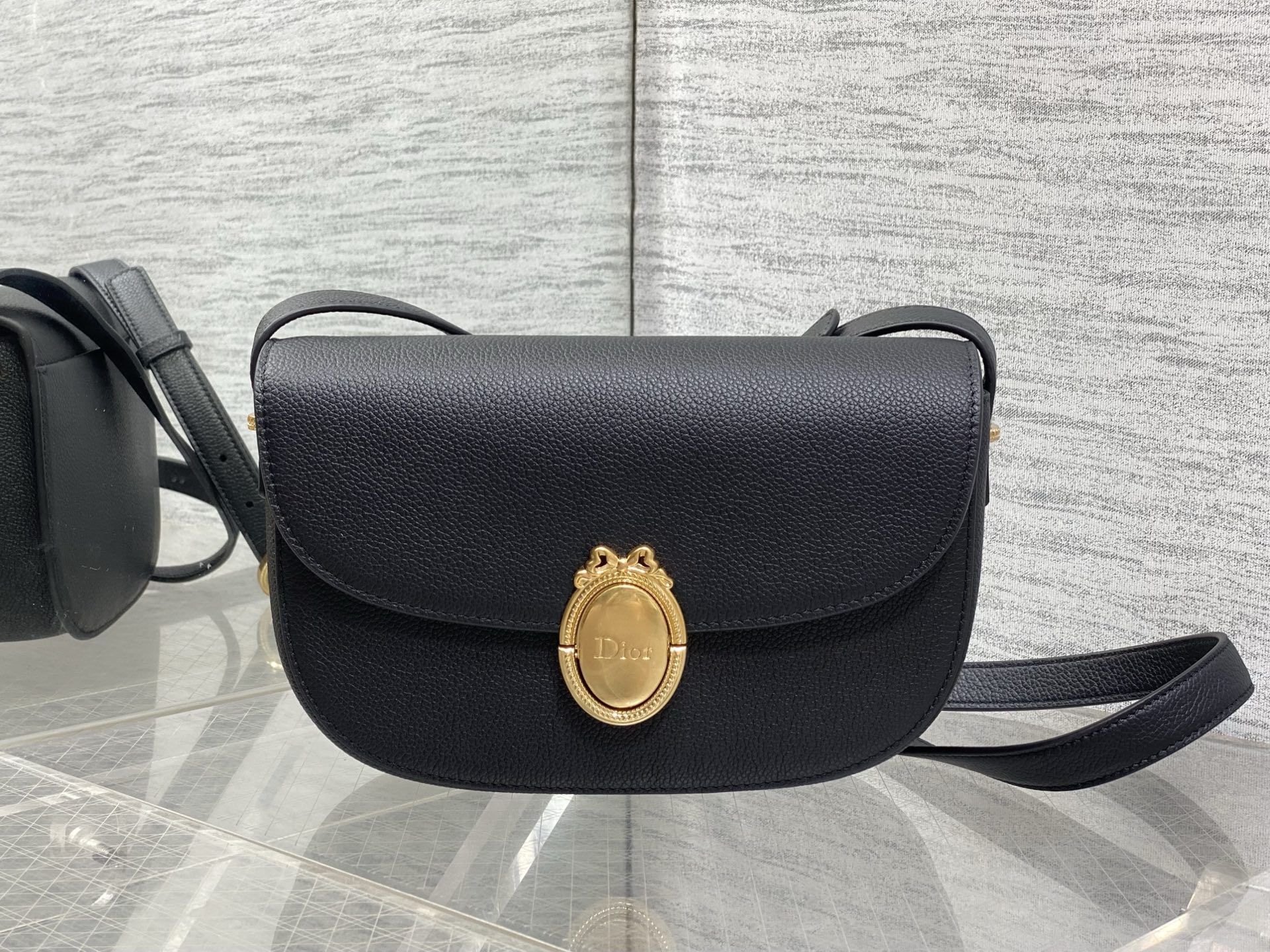 [TOP] Christian Dior Medaillon Bag 23*16*6.5cm - Black - 711 Luxury