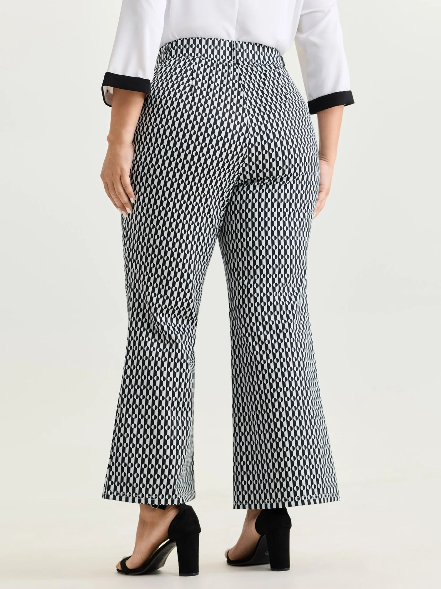 Stretchy Geometric Print Pull-On Pants