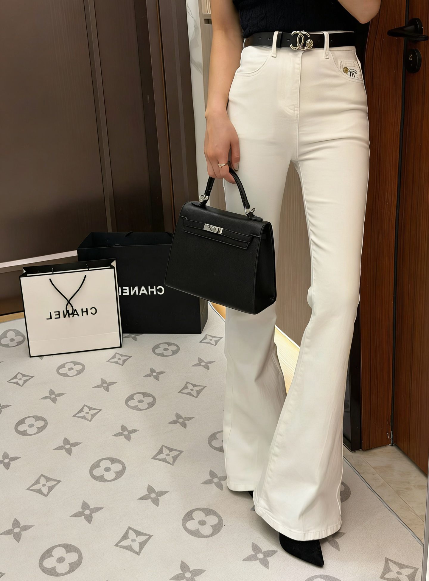 [TOP] CHANEL Pants - White